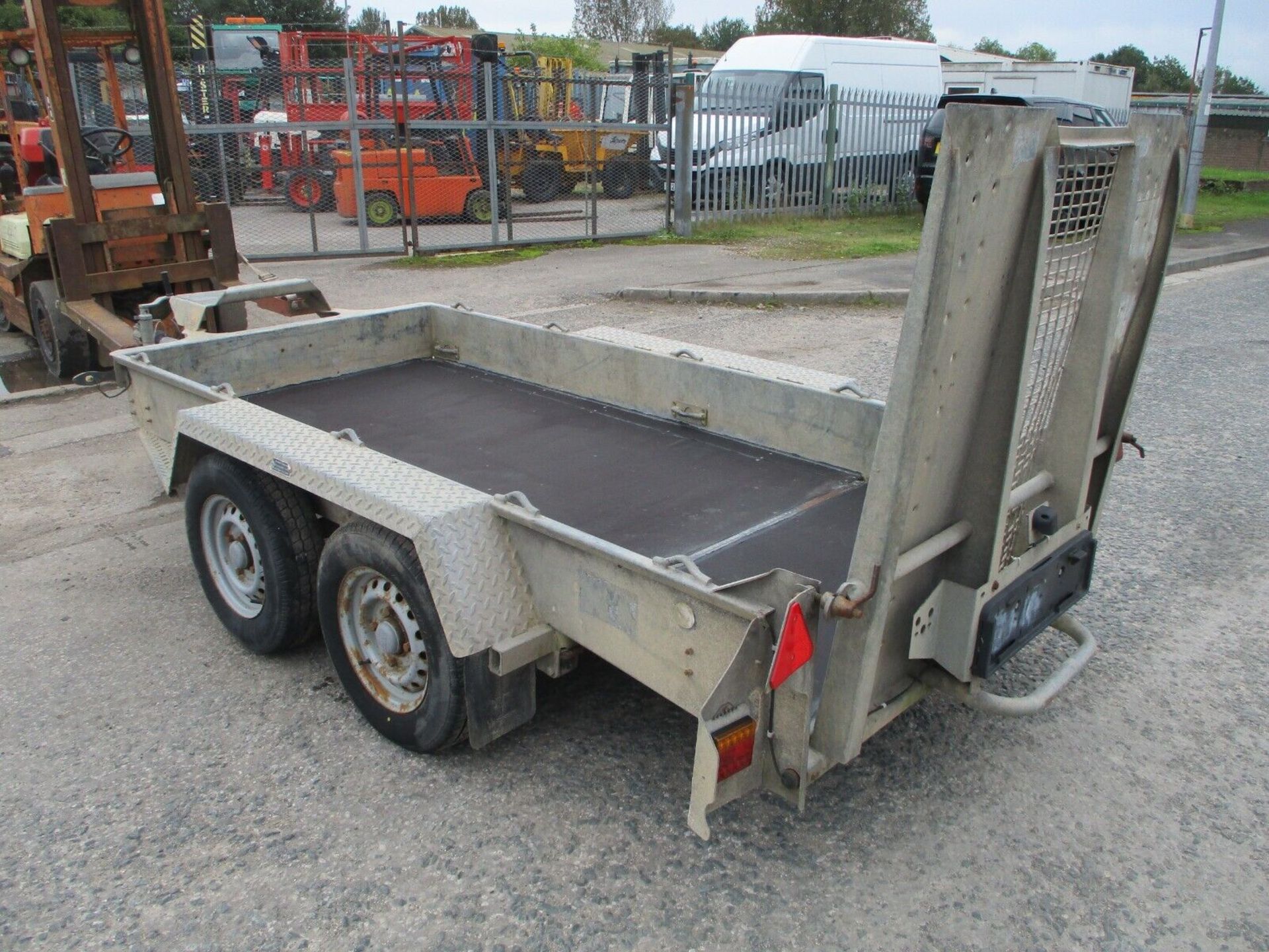 IFOR WILLIAMS GH94BT: SECURE BALL HITCH TRAILER - Image 4 of 9