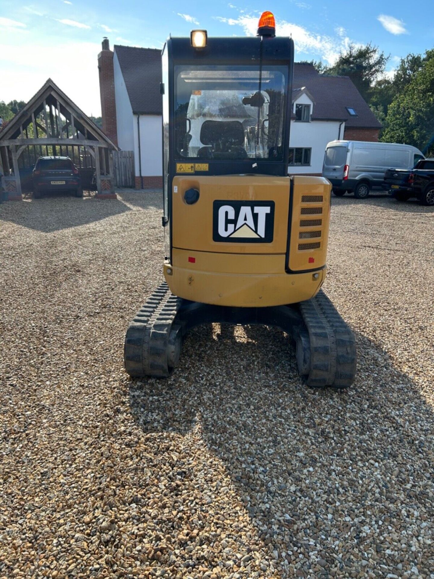 DEPENDABLE WORKHORSE: CAT 302.7 3-TON DIGGER FOR SALE - Image 5 of 15
