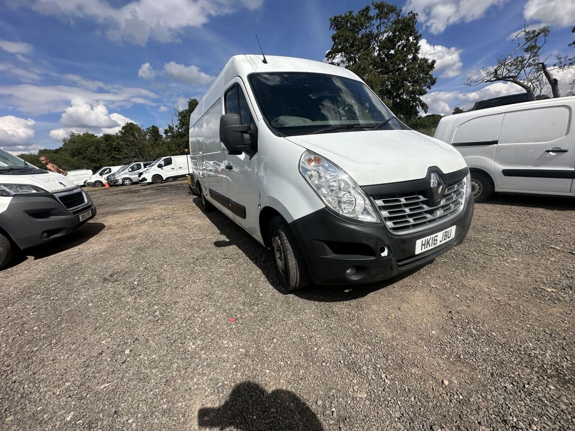 PRICED TO CLEAR - 2016 RENAULT MASTER LWB - (NO VAT ON HAMMER)