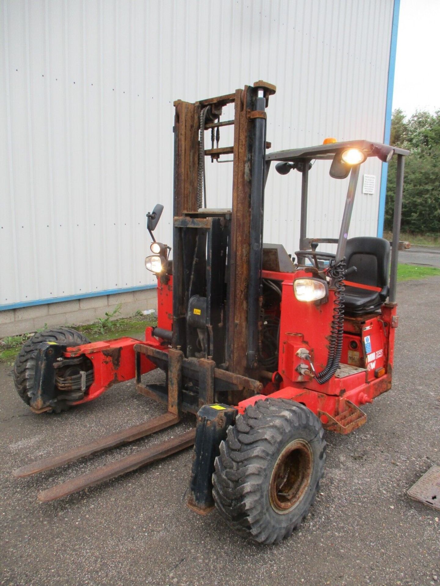 2016 MANITOU KUBOTA DIESEL ENGINE TMM25 4W FORKLIFT - Image 4 of 18