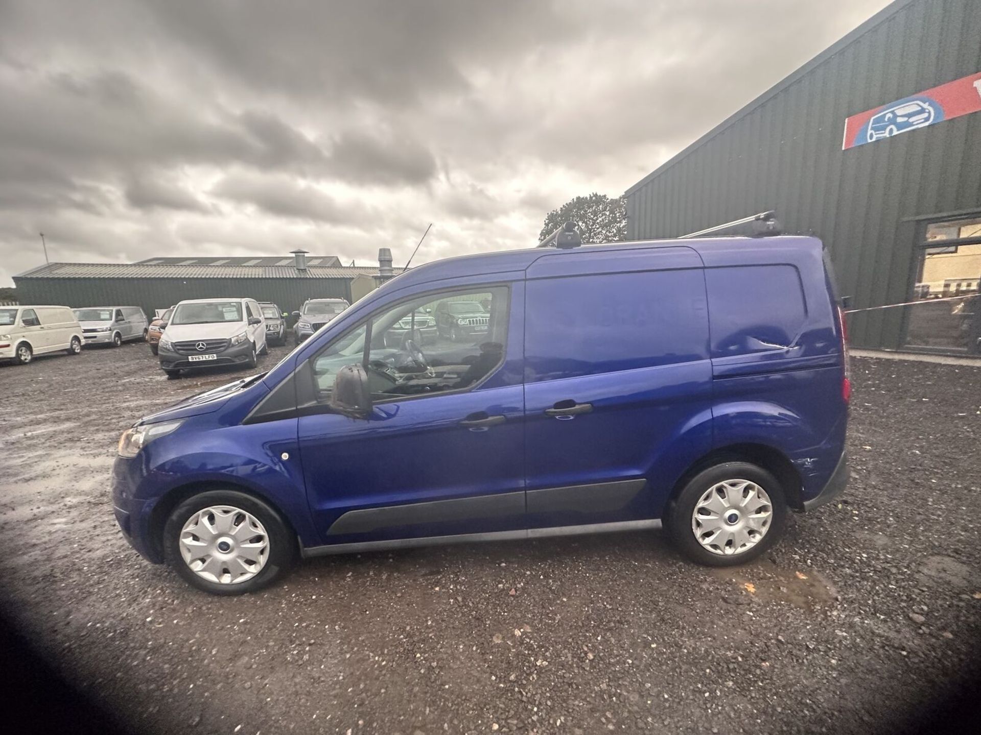 **(ONLY 98K MILEAGE)** CLEAN AND TIDY INTERIOR: FORD TRANSIT CONNECT PANEL VAN