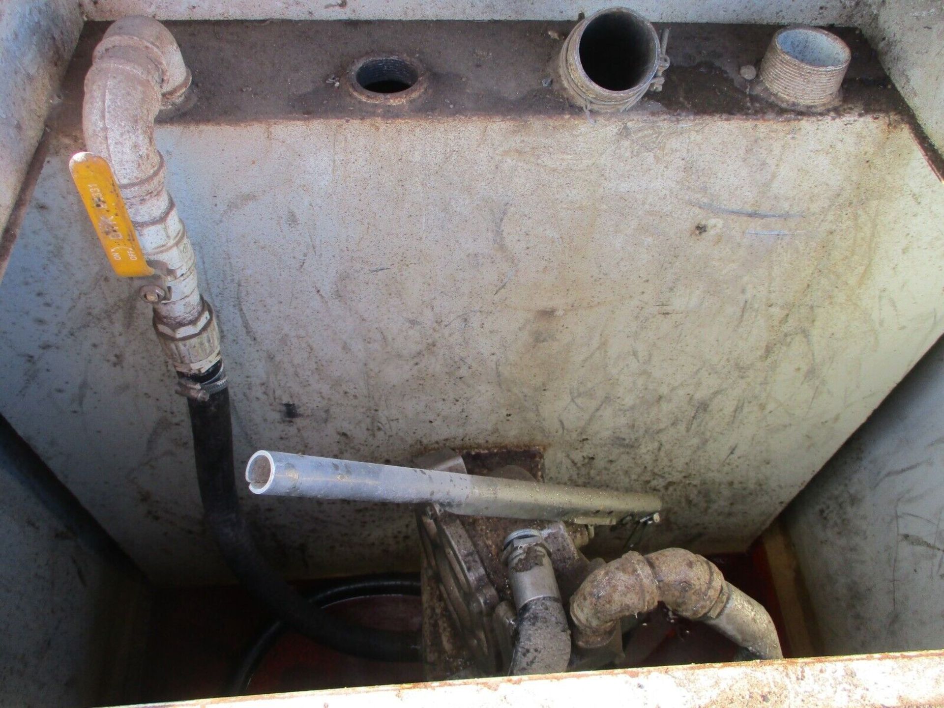 WITH HAND PUMP 1000 LITRE BUNDED FUEL TANK - Image 5 of 6