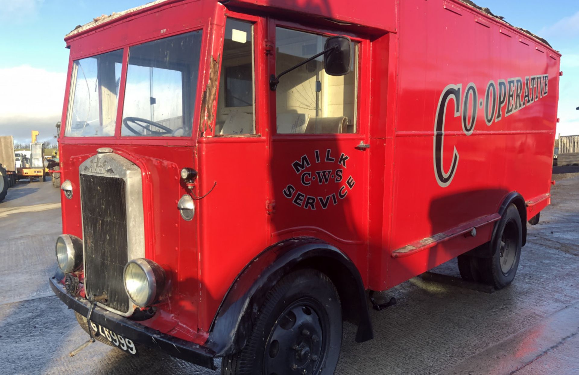 VINTAGE ALBION 2.5 TON COLD STORE FRIDGE VAN - Image 16 of 23