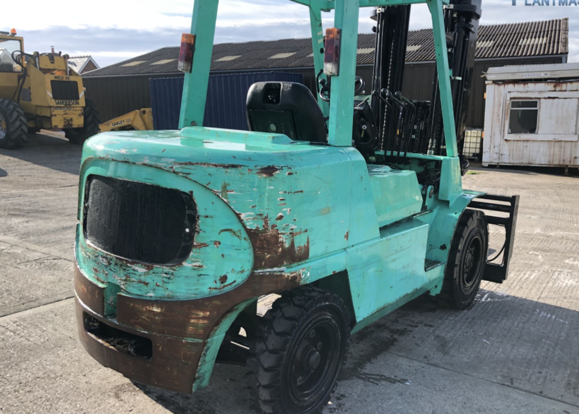 MITSUBISHI FD 50 K ,5 TON DIESEL FORKLIFT - Image 2 of 11