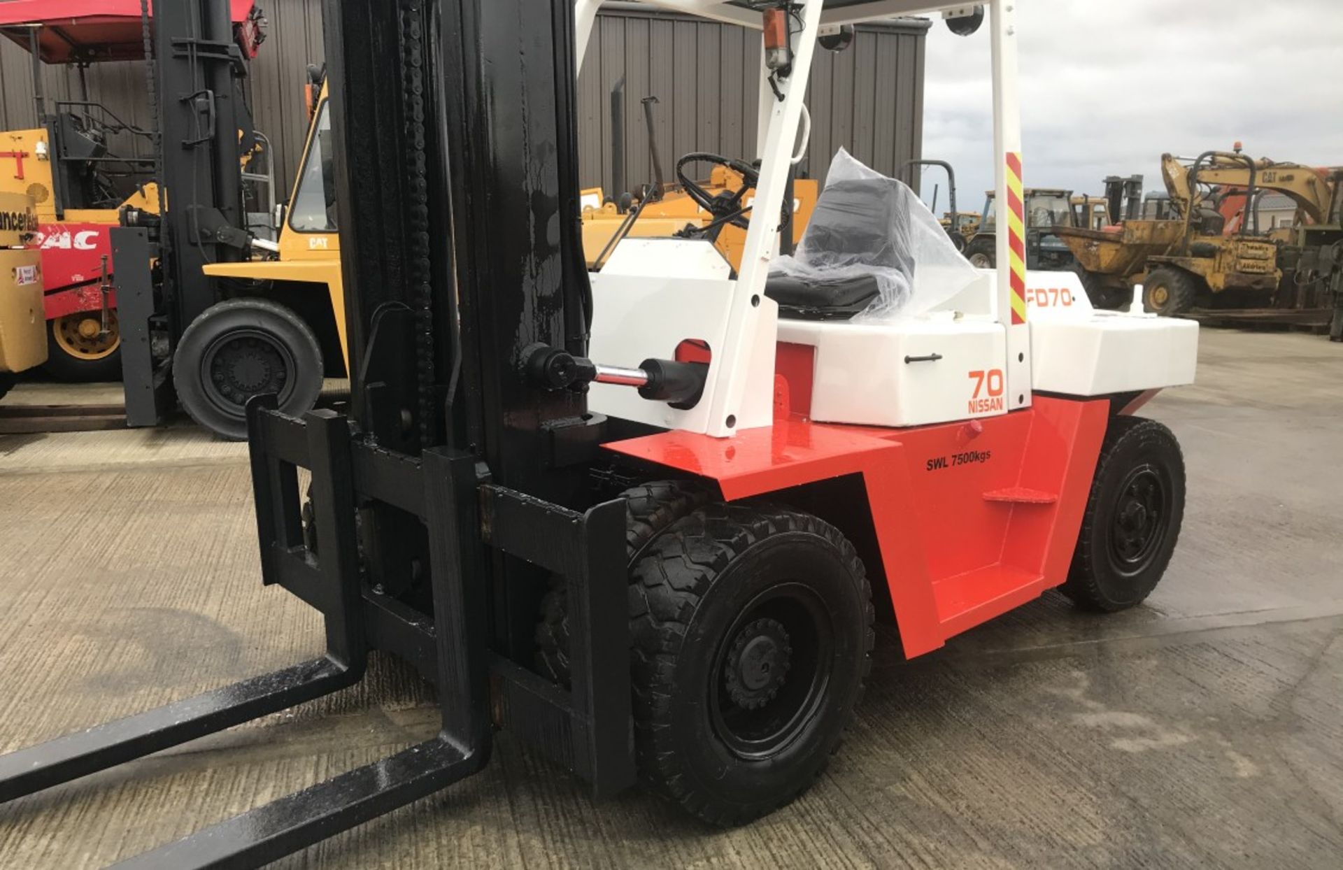 NISSAN FD 70 7.5 TON DIESEL FORKLIFT - Image 7 of 12