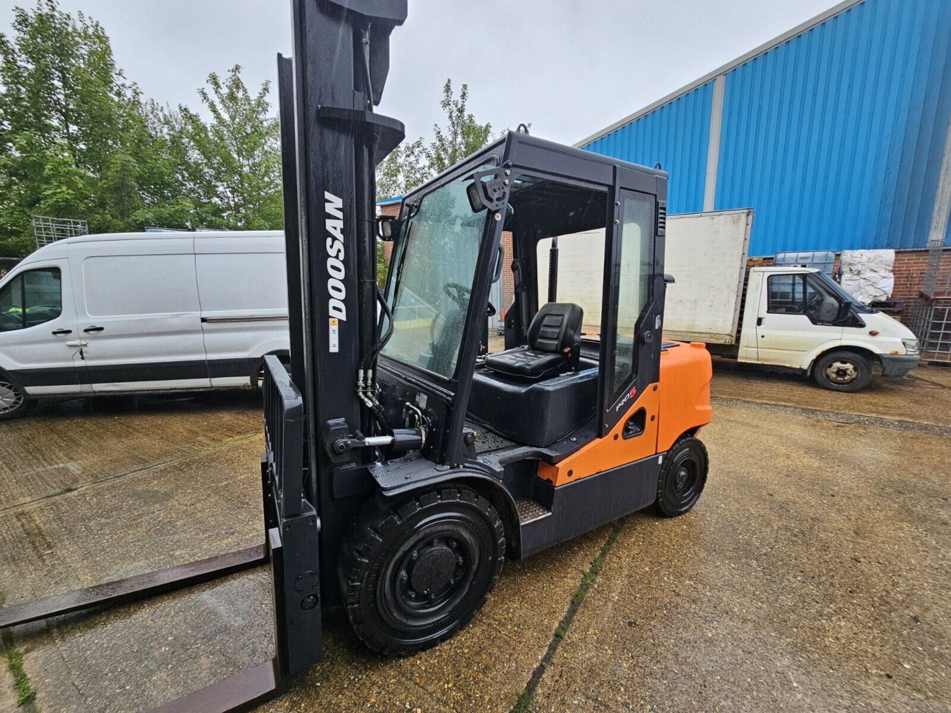 2013 DOOSAN PRO 5 / 5T LIFT / SIDE SHIFT, TILT AND RARE FORK POSITIONING