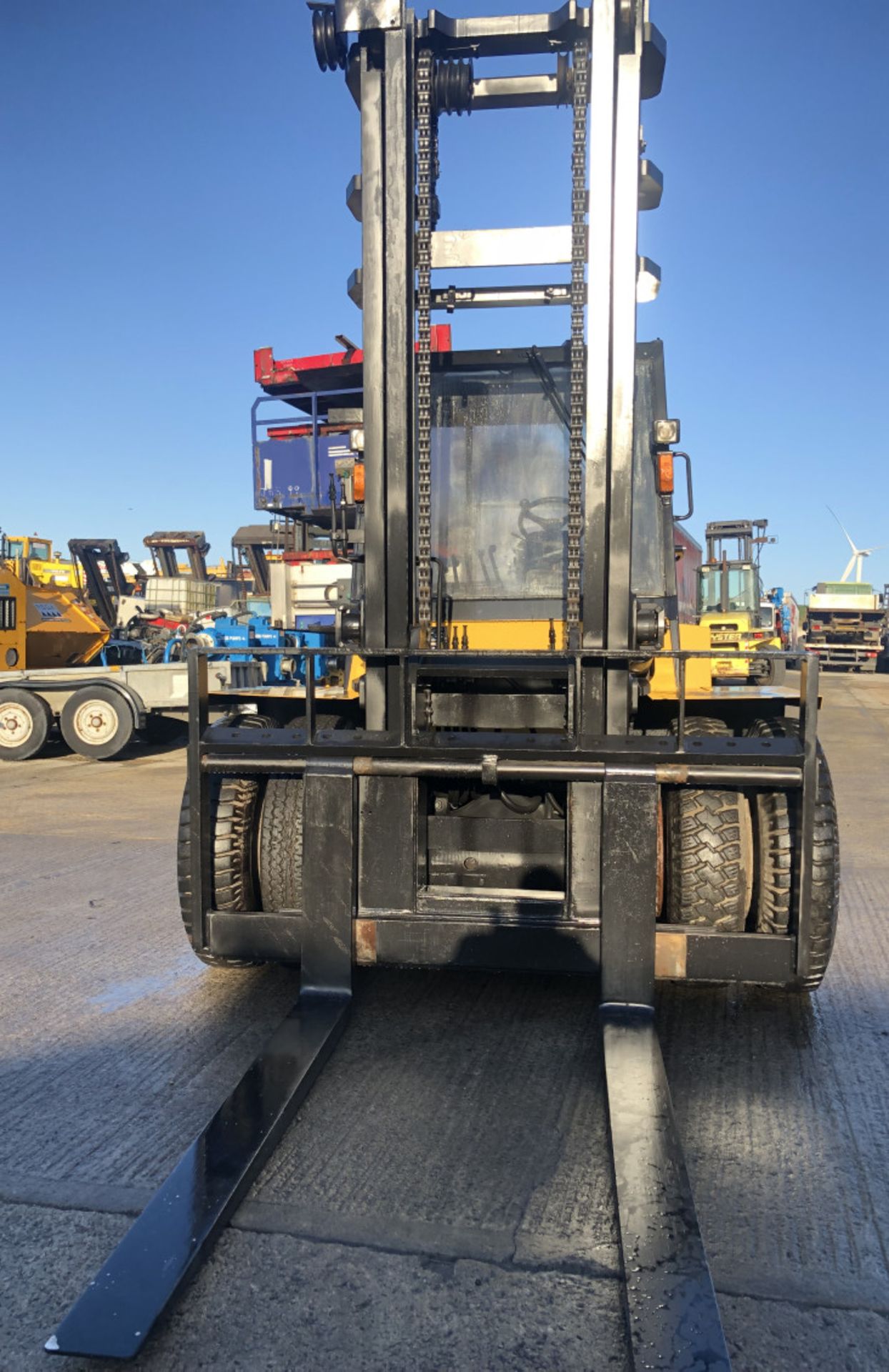 CAT DP 90 (9.5 TON) DIESEL FORKLIFT - Image 13 of 13