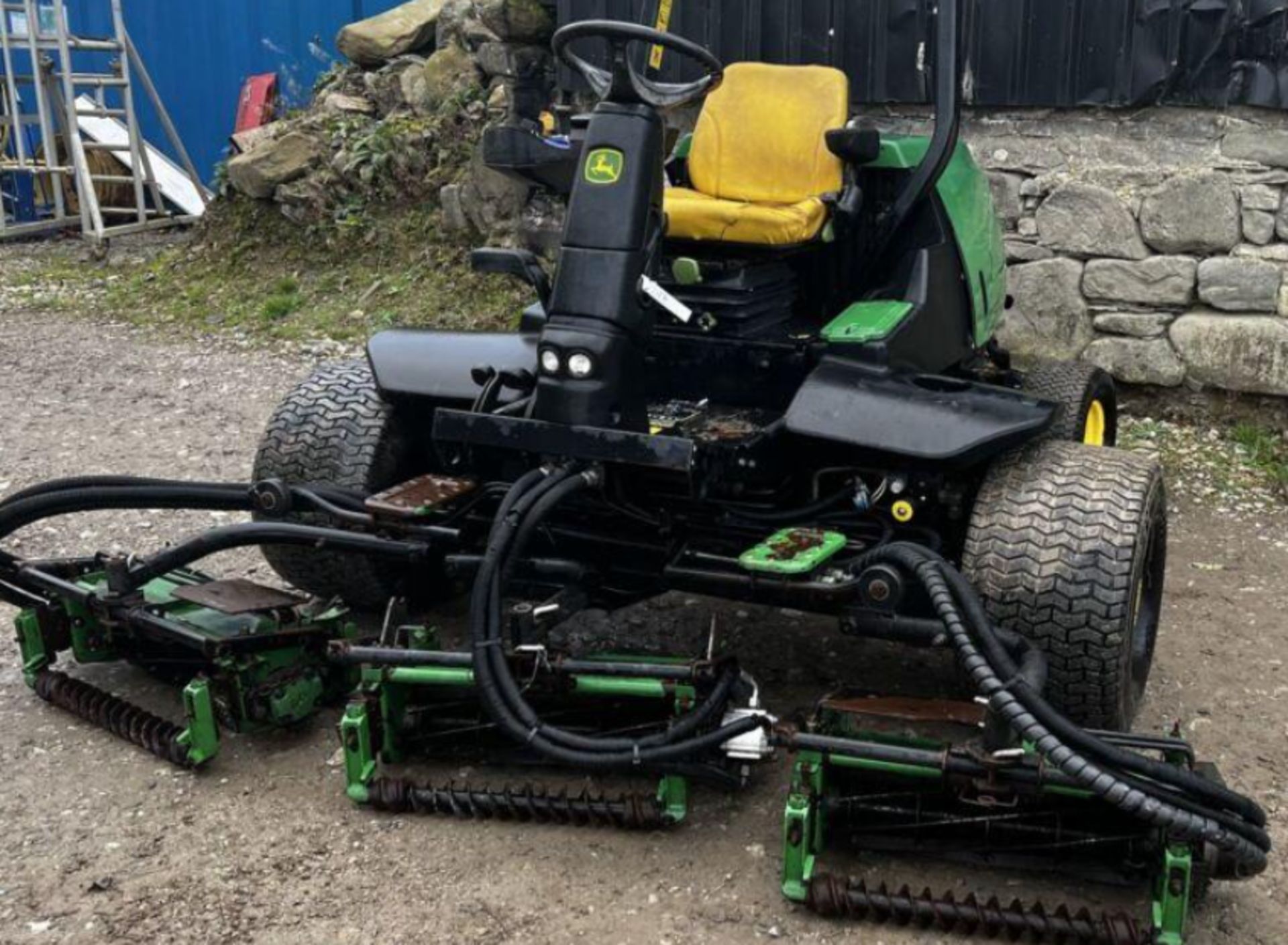 YANMAR DIESEL POWER: JOHN DEERE FAIRWAY MOWER - Image 6 of 8