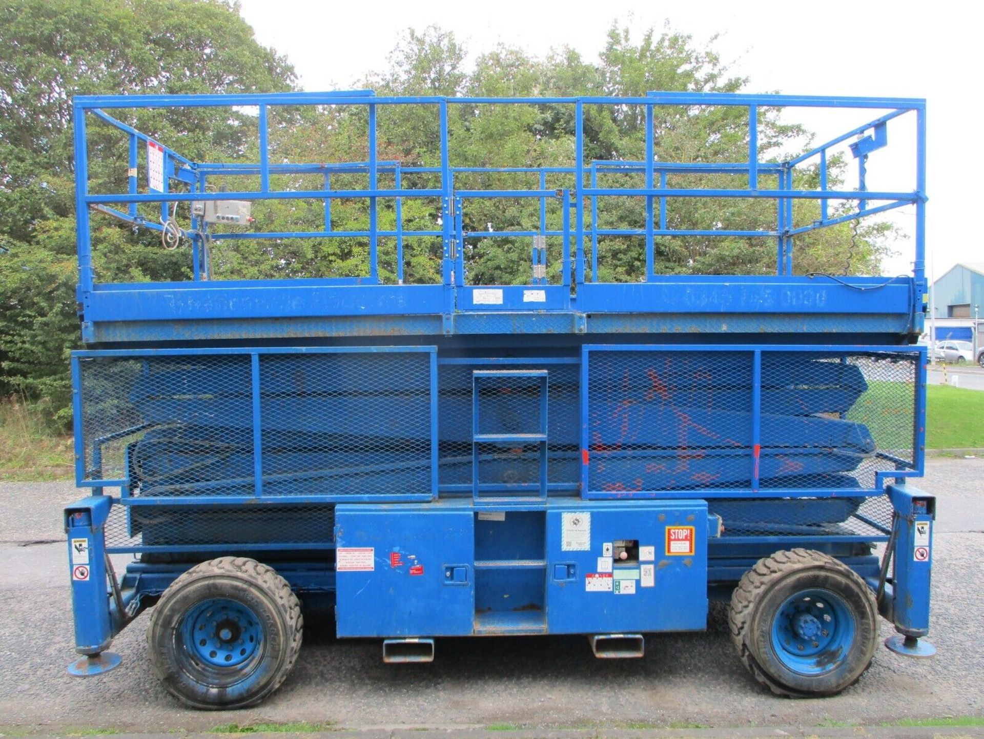 SJ9250 SCISSOR LIFT: 2006 EDITION WITH SKY-HIGH POTENTIAL