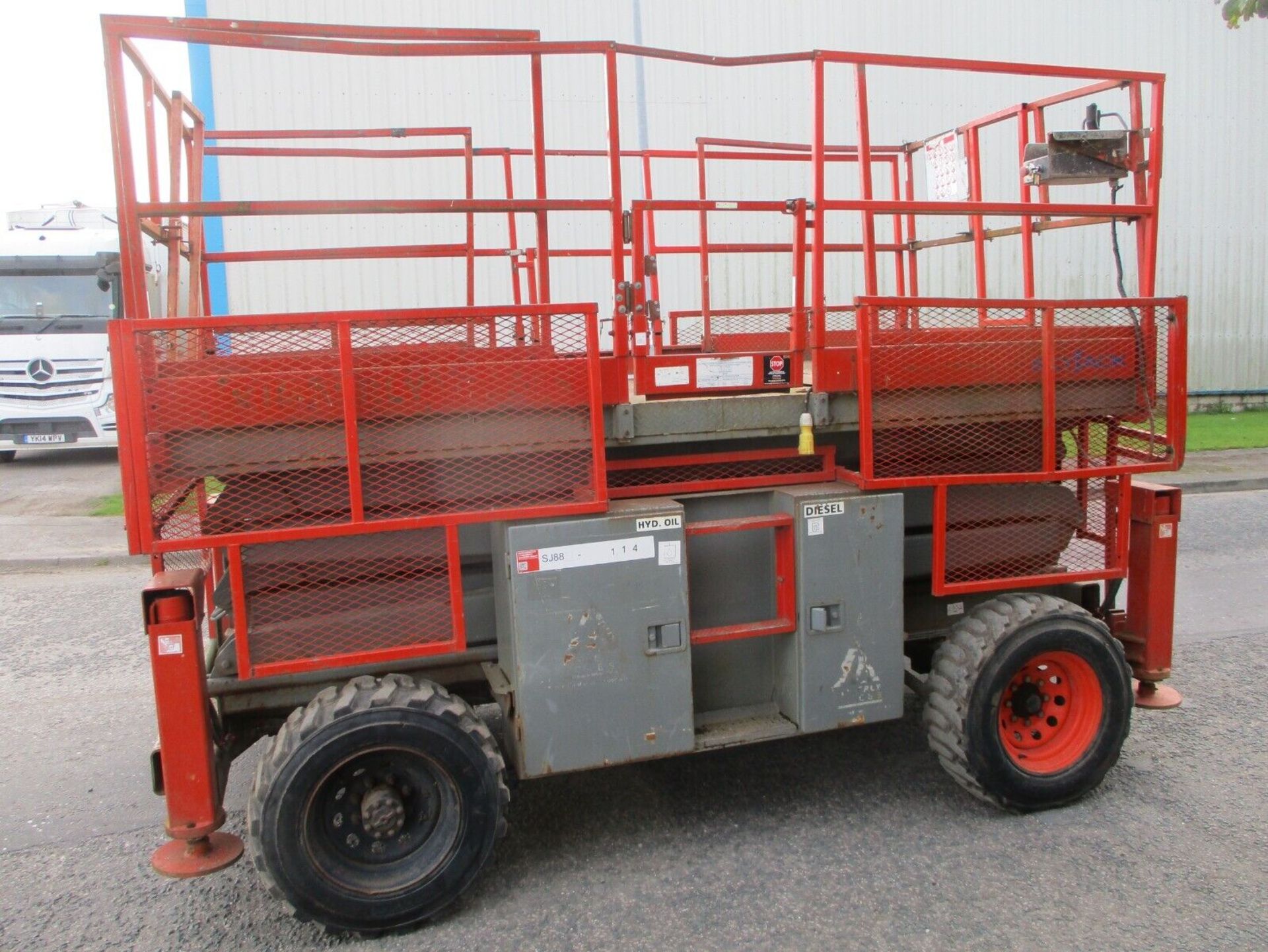 SKYJACK KUBOTA ENGINE SJ8831 SCISSOR LIFT - Image 10 of 14