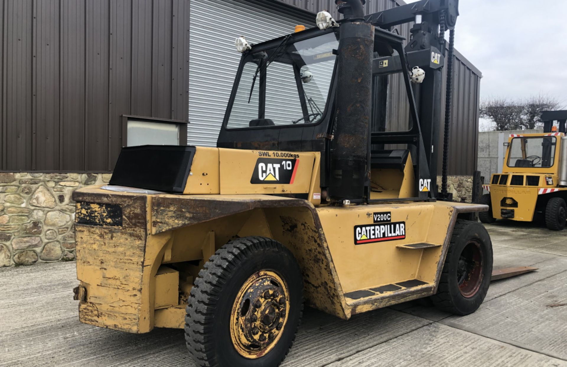 CAT V200C 10 TON DIESEL FORKLIFT - Image 3 of 8