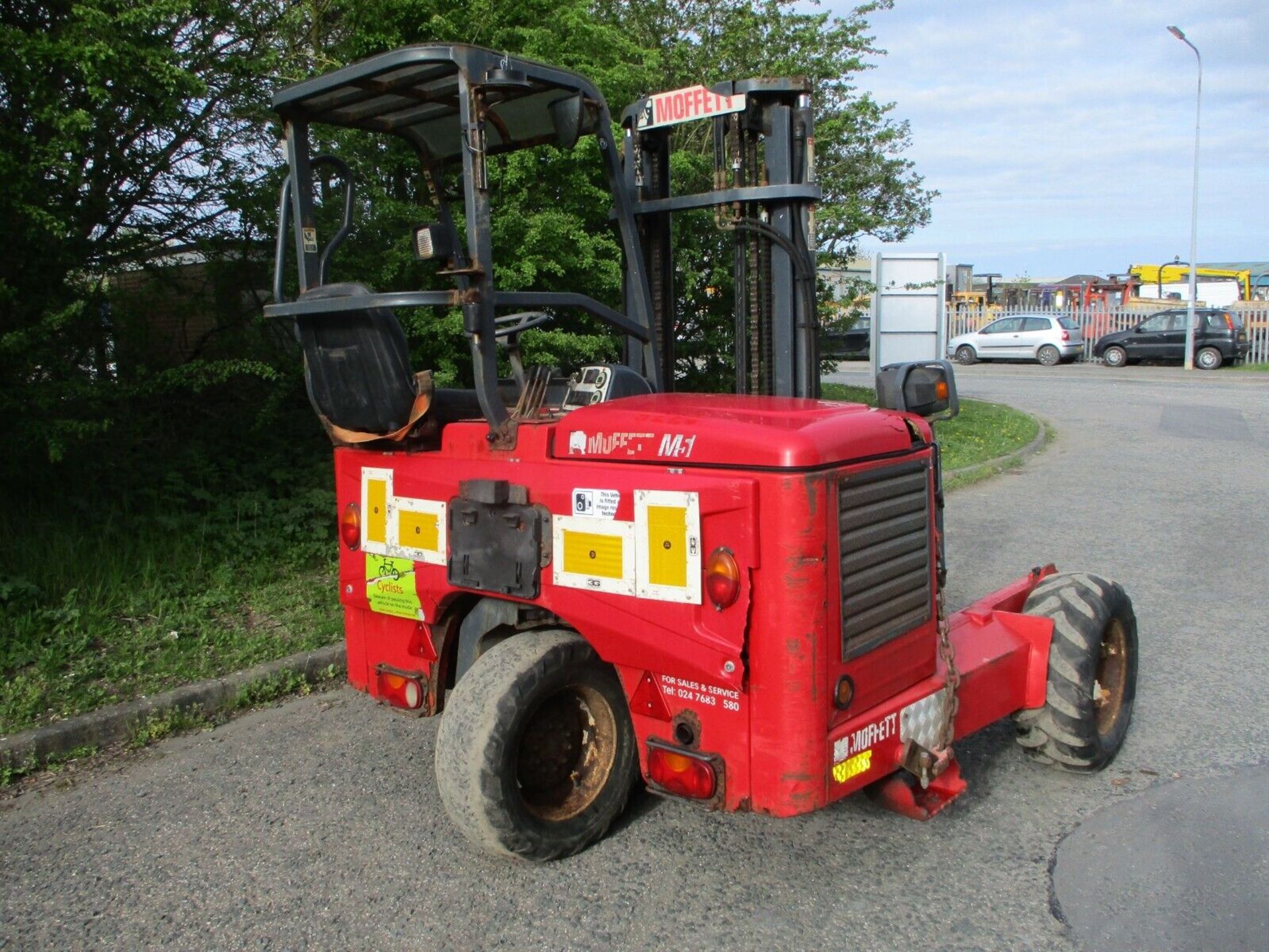 2008 MOFFETT M5 25.3: HEAVY-DUTY FORKLIFT - Image 8 of 14