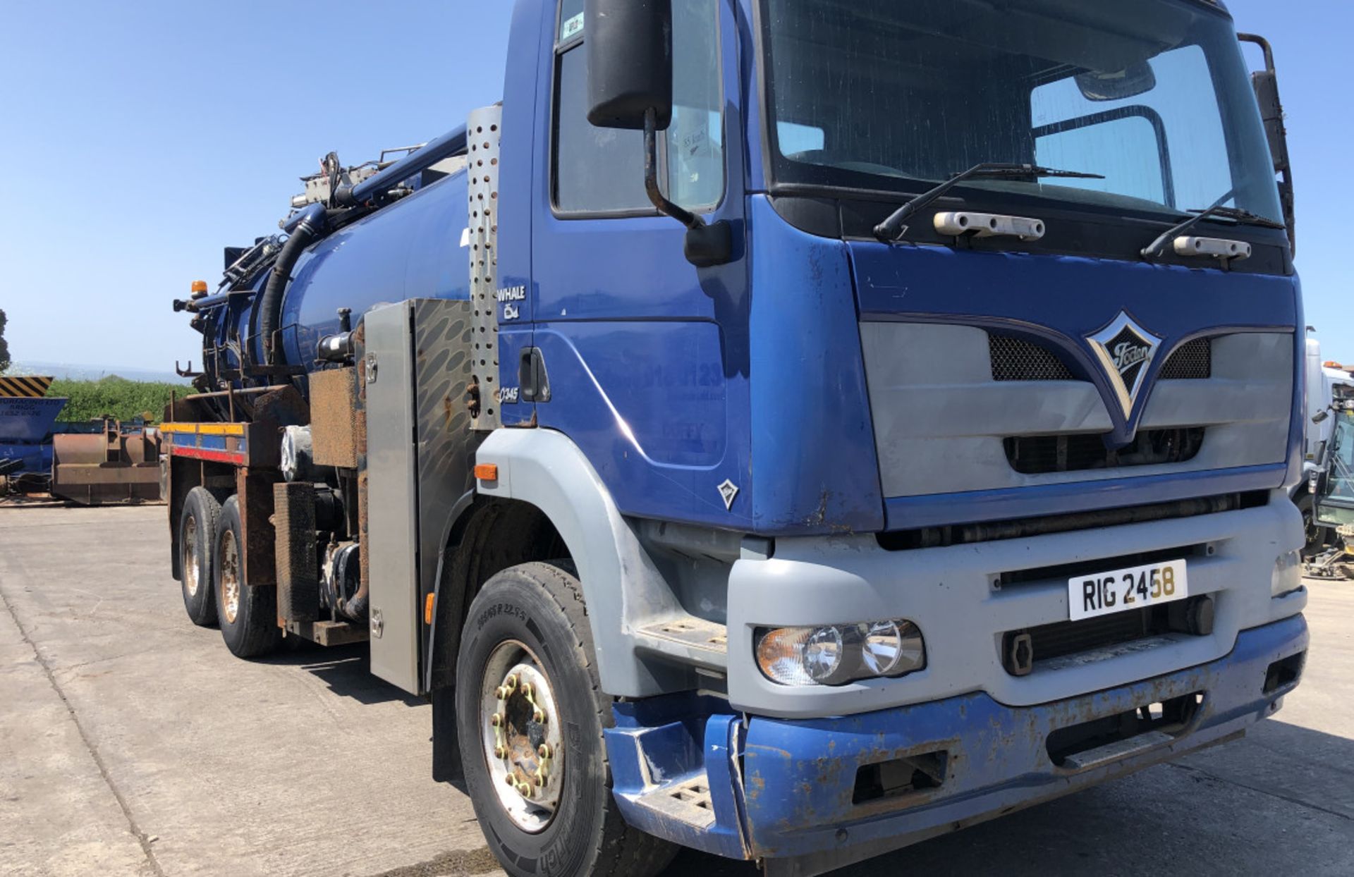 FODEN 6×4 WHALE VACUUM TANKER - Image 7 of 13