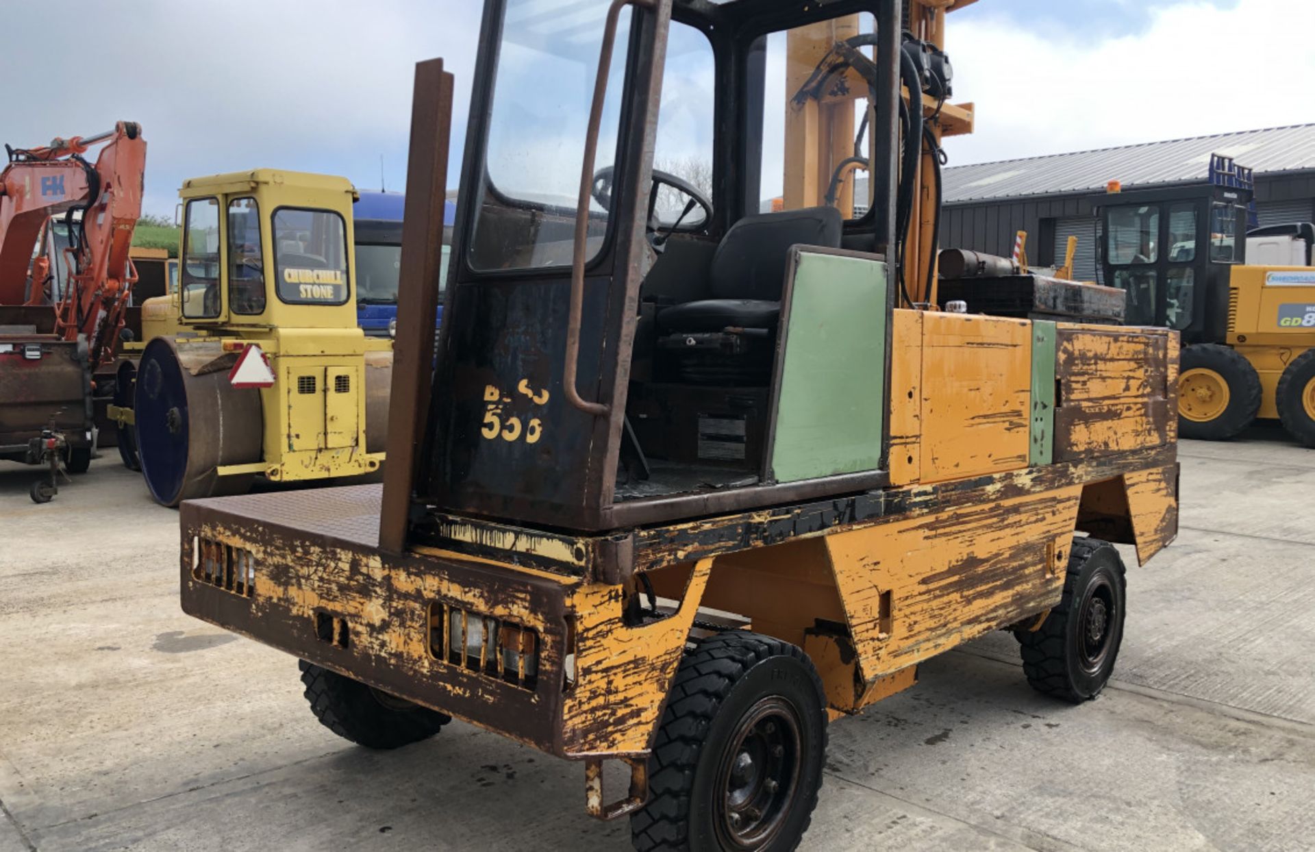 BOSS 556 DIESEL 5 TON SIDELOADER FORKLIFT