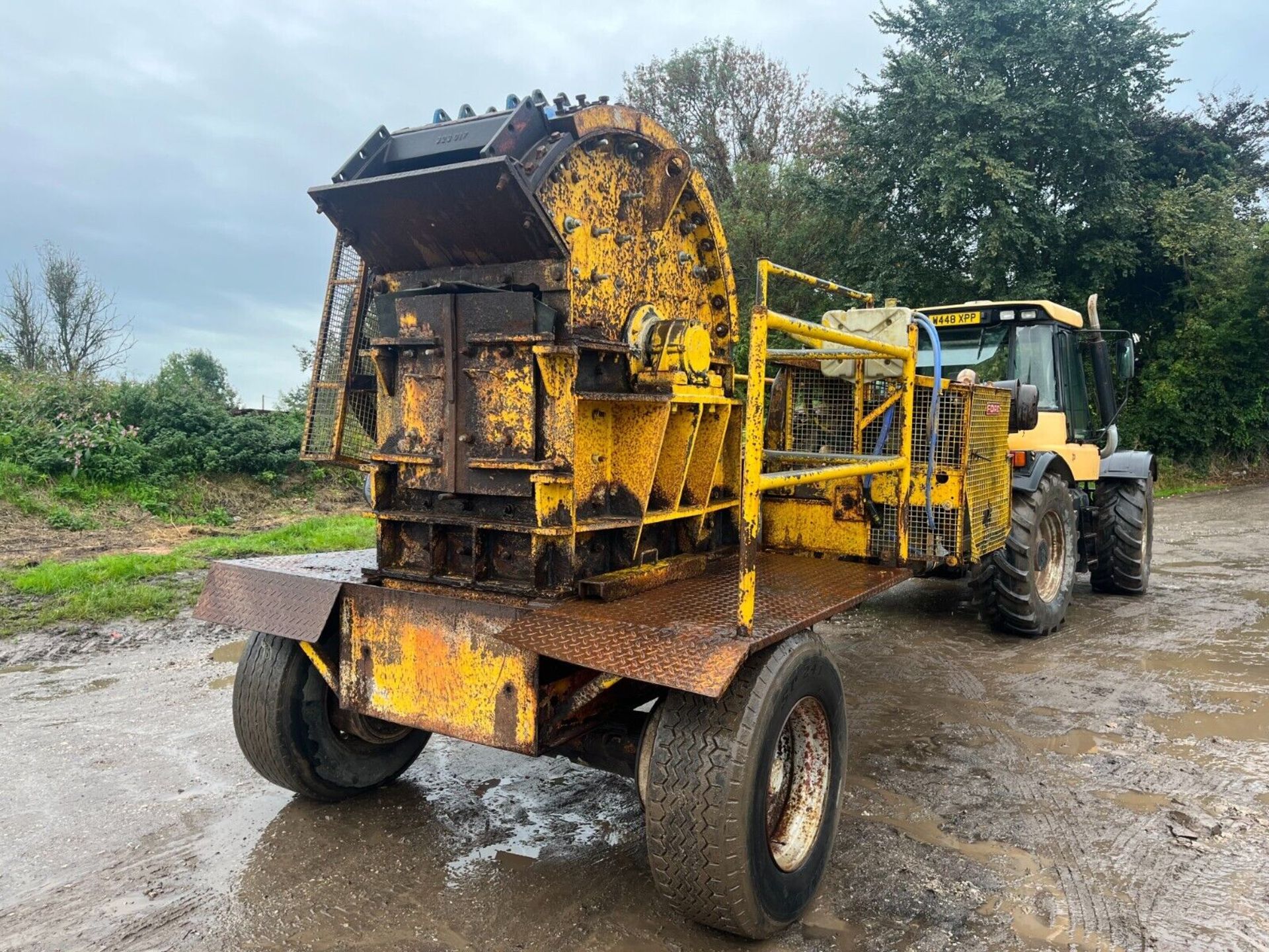 IMPACT CRUSHER MOUNTED ON A SINGLE AXLE DRAWBAR TRAILER - Image 9 of 11