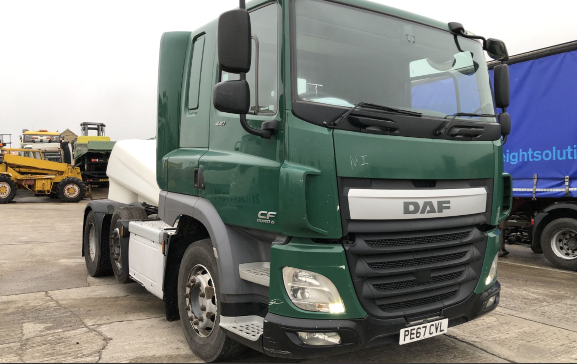 TRACTOR UNIT 2017 DAF 85 CF 6×2