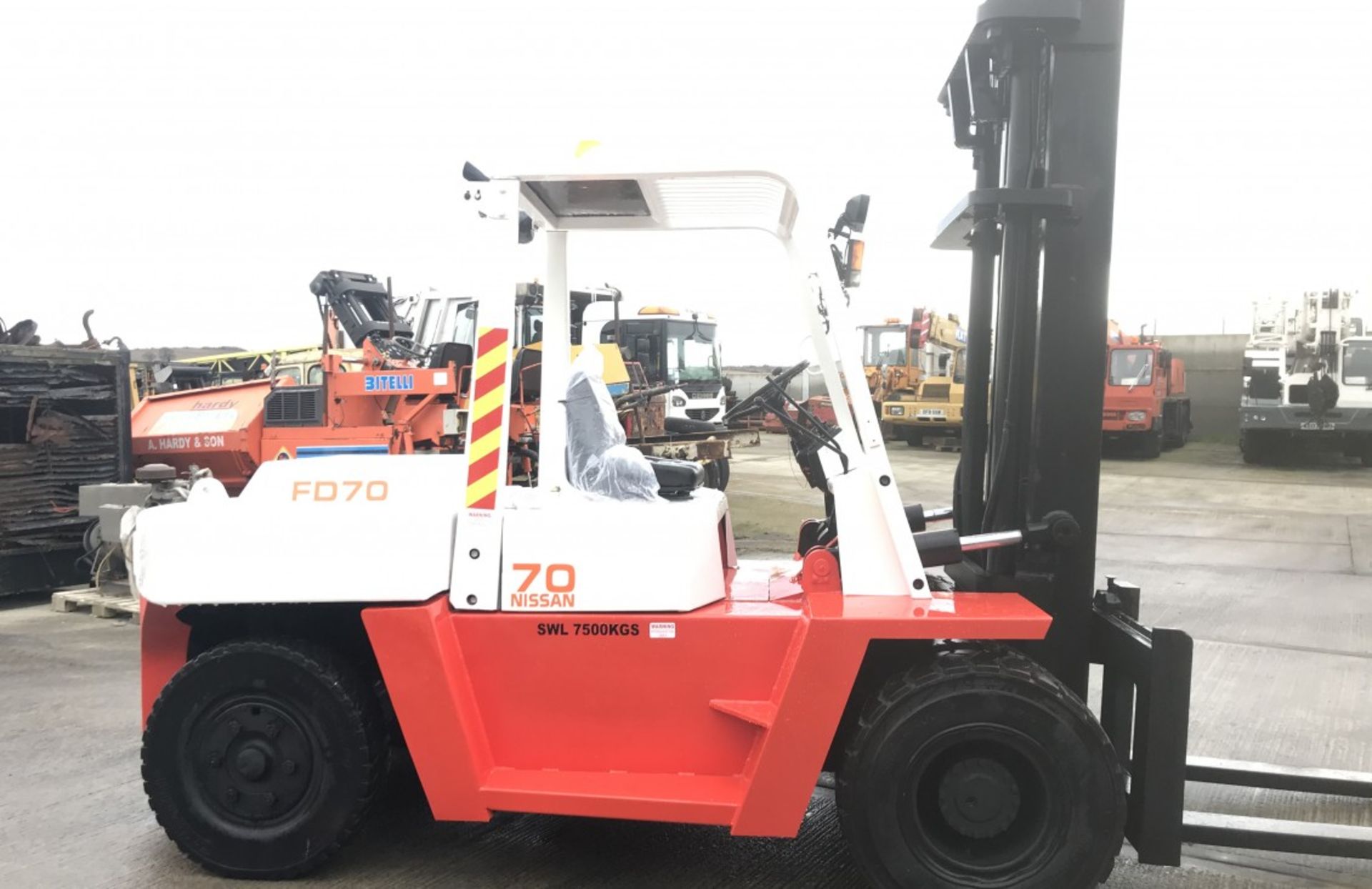 NISSAN FD 70 7.5 TON DIESEL FORKLIFT - Image 4 of 12