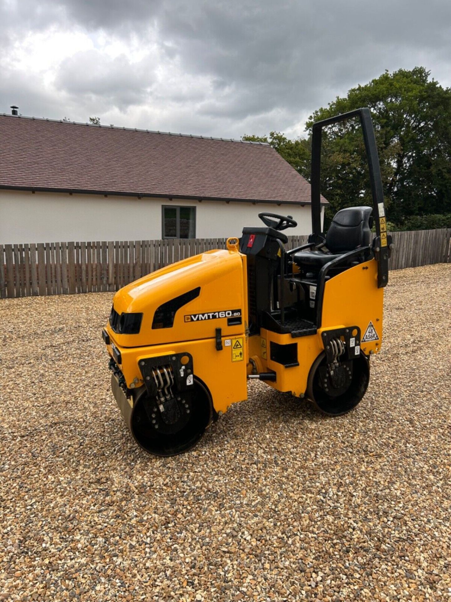 FFICIENT COMPACTION: JCB VMT 160 ROLLER WITH KUBOTA ENGINE - Image 4 of 8