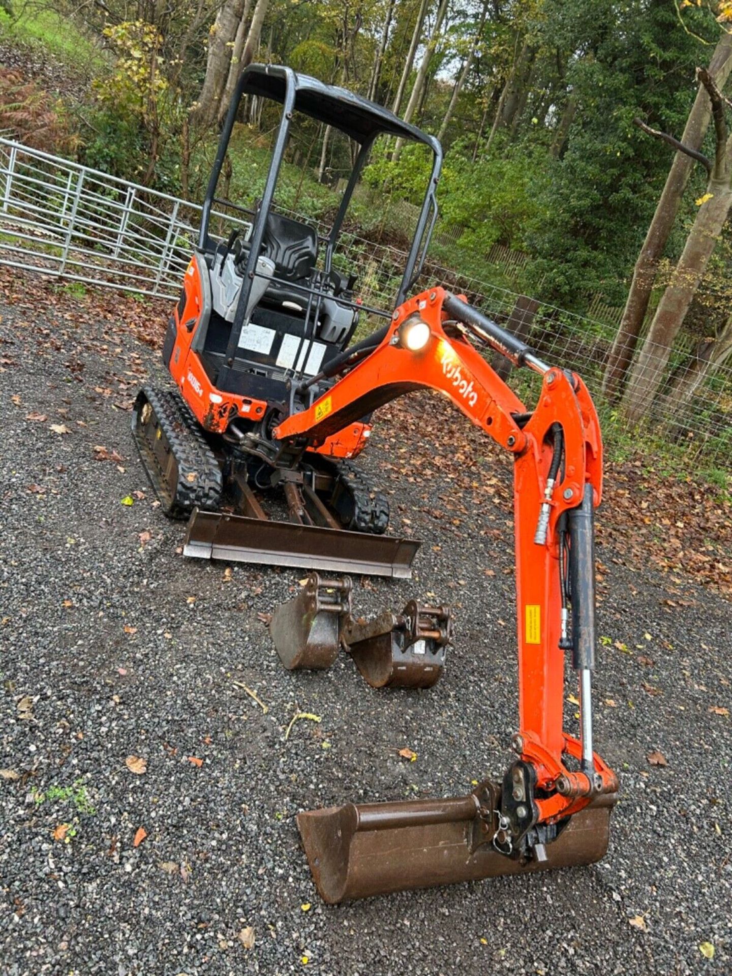 2011 KUBOTA KX016 MINI EXCAVATOR: RELIABLE WORKHORSE - Image 3 of 14