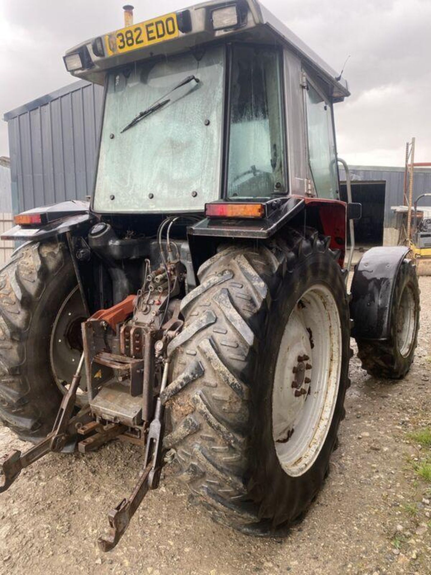 MASSEY FERGUSON 3070 TURBO: RELIABLE 4WD FARM TRACTOR - Image 7 of 11