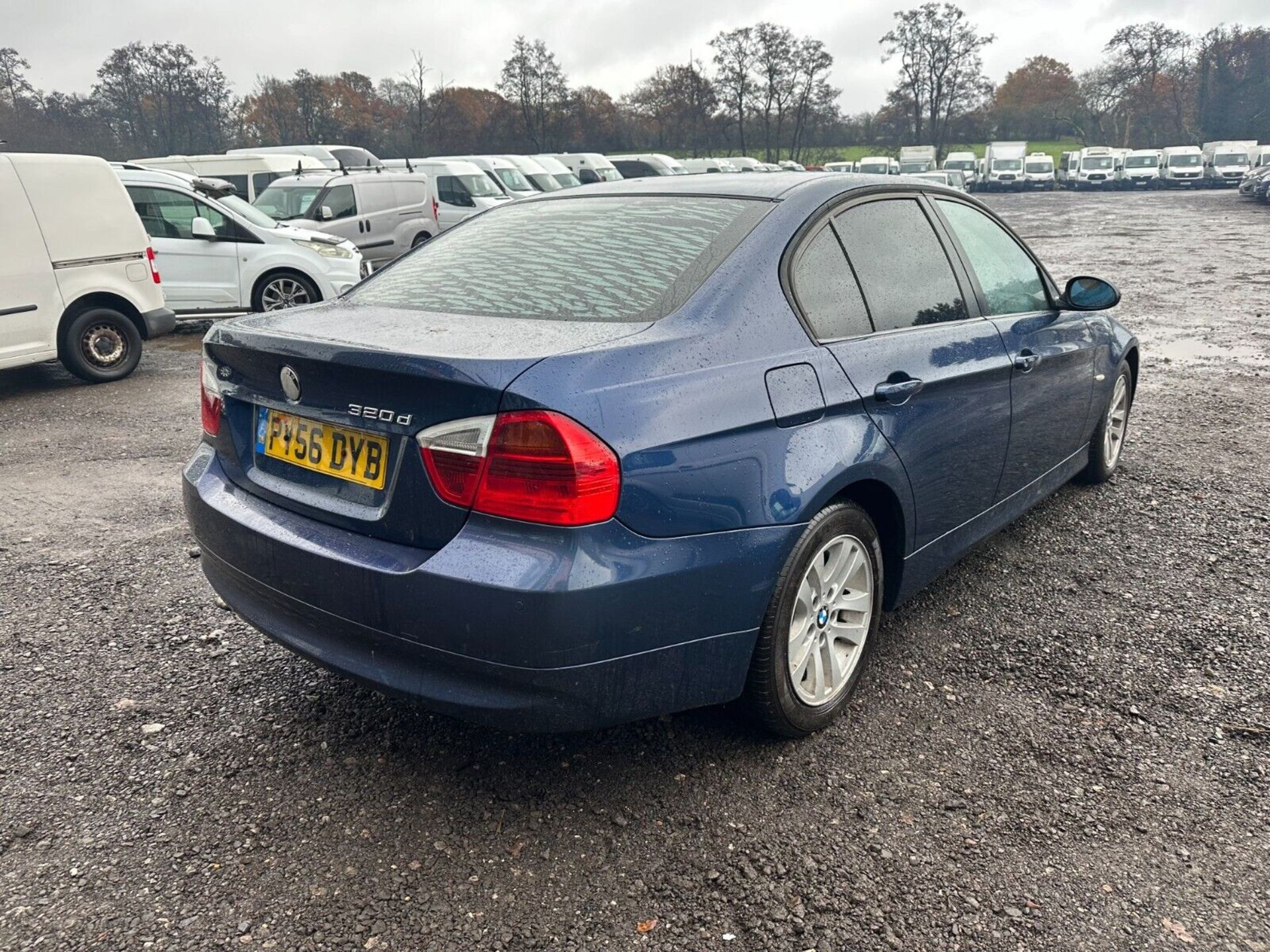 SMOOTH & CAPABLE: BMW 320D 3 SERIES 4DR SALOON - Image 16 of 17