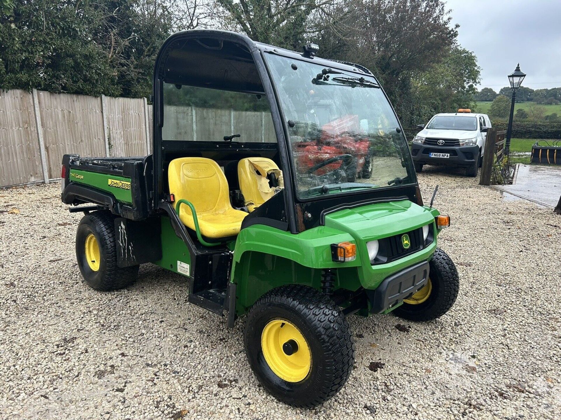 JOHN DEERE TE ELECTRIC GATOR 2011 - Image 9 of 9