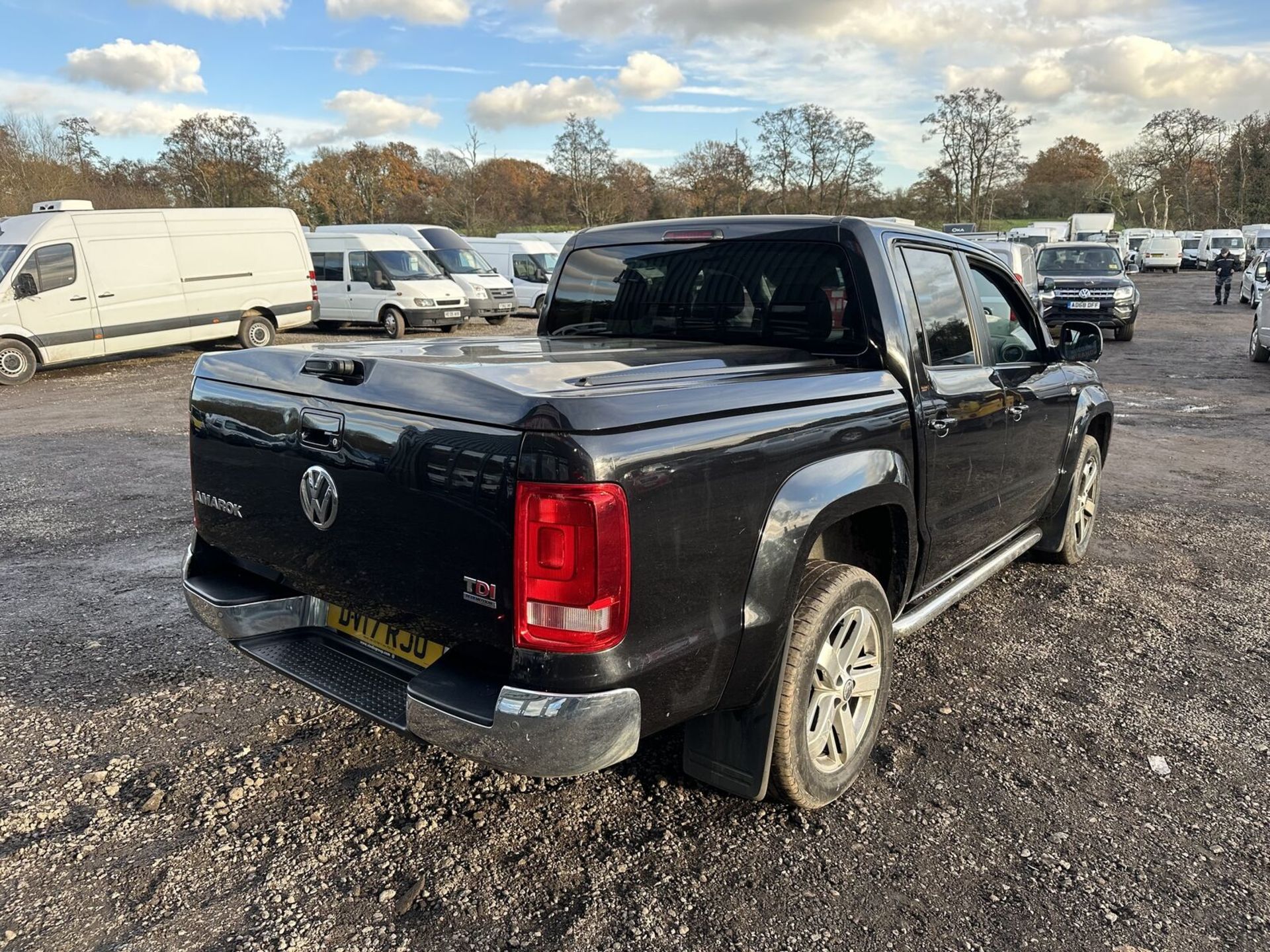 POWERFUL WORKHORSE: 2017 AMAROK HIGHLINE 4X4 DIESEL AUTO MOT NOV 2024 - NO VAT ON HAMMER - Image 18 of 18