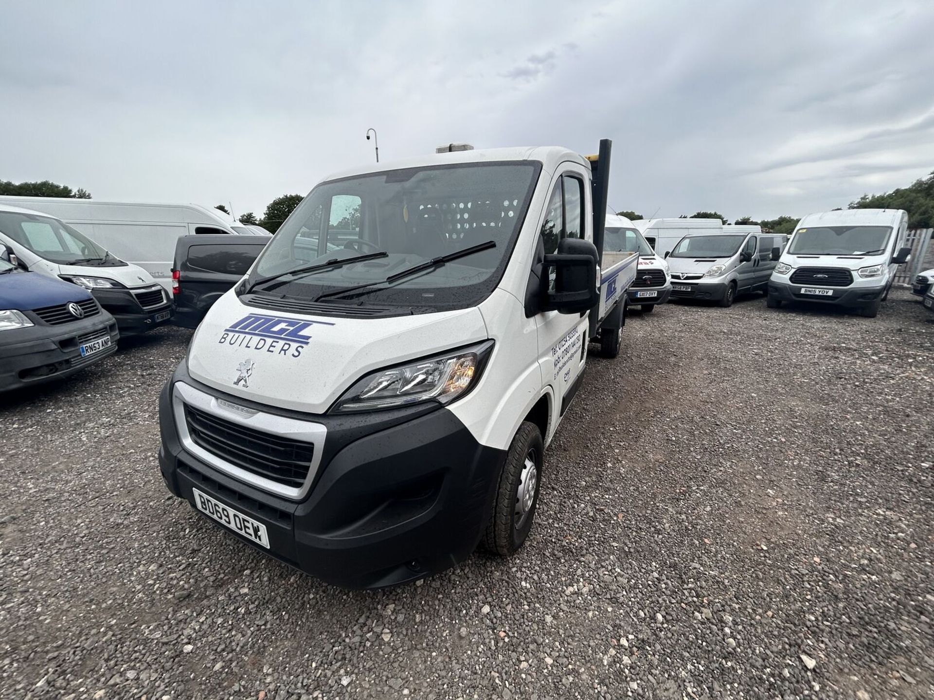 EURO 69 PLATE PEUGEOT BOXER CREW CAB DROPSIDE ONLY 114K MILES - NO VAT ON HAMMER - Image 9 of 15