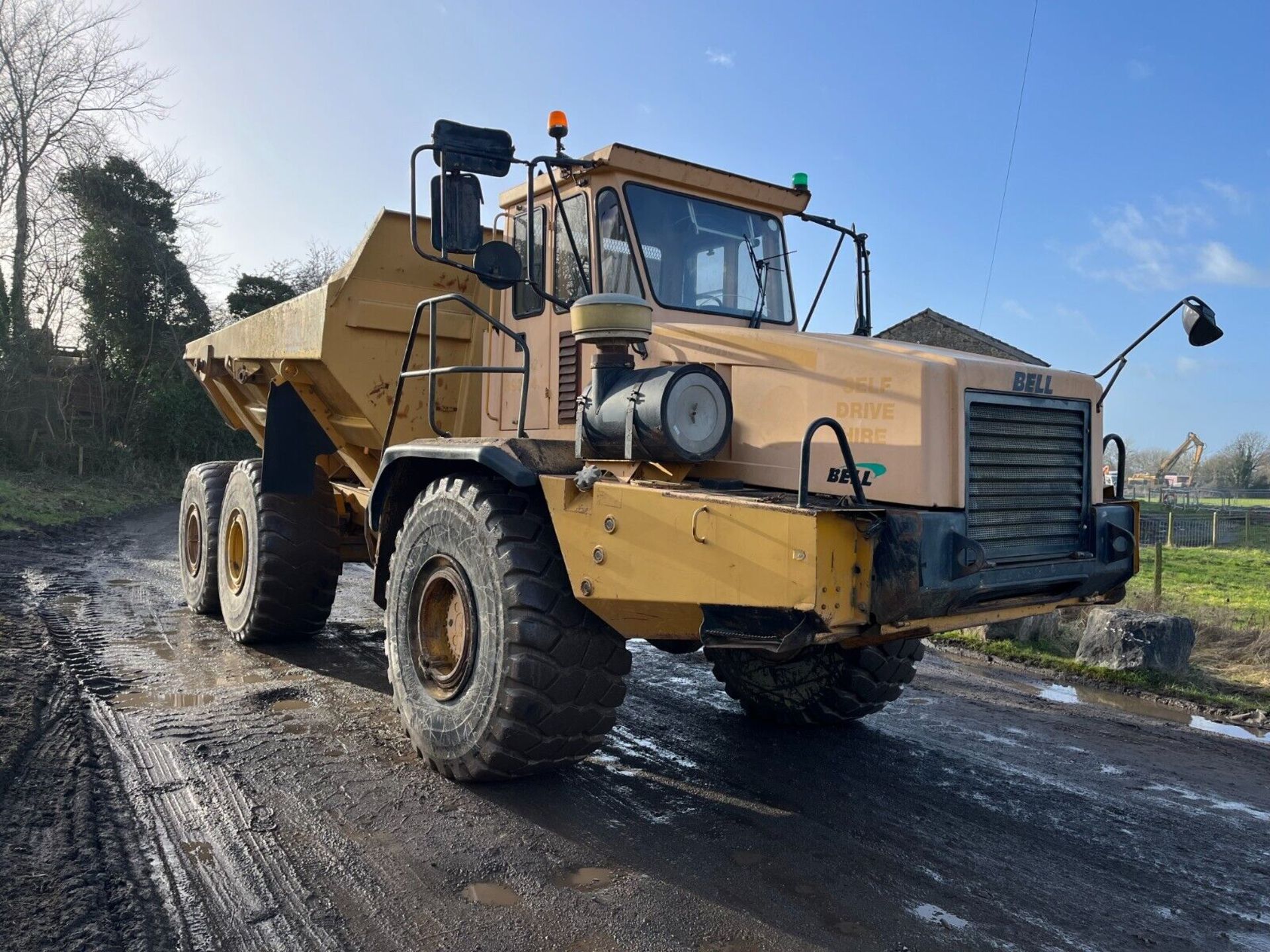 1999 BELL B40C 6X6 AWD DUMP TRUCK