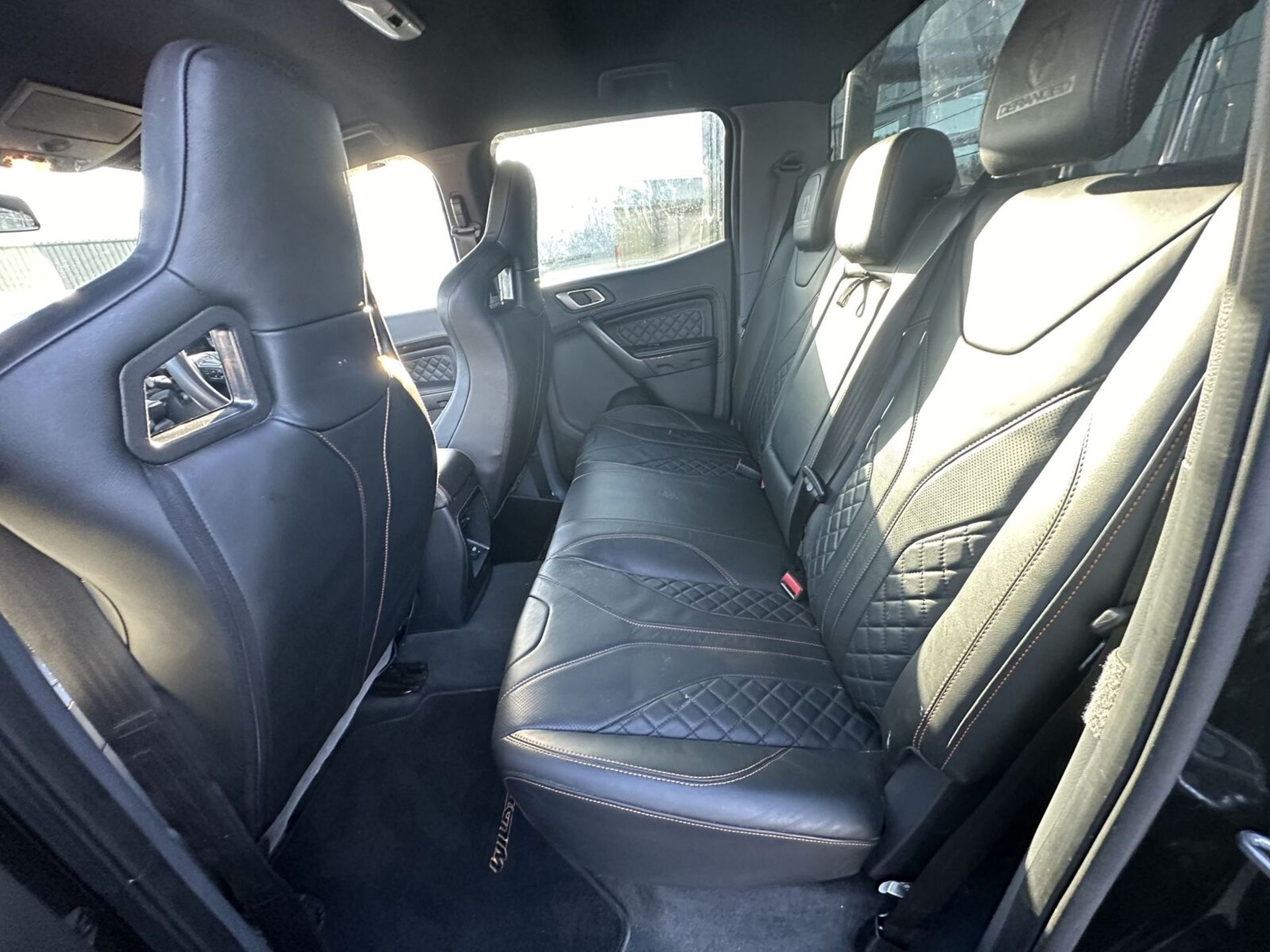 STYLISH & POWERFUL: 2018 FORD RANGER DERANGED EDITION - 104K MILES - NO VAT ON HAMMER! - Image 4 of 15