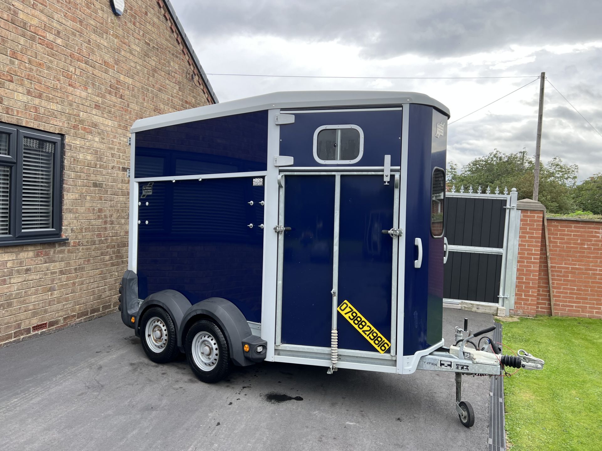 IFOR WILLIAMS HB506 HORSE TRAILER