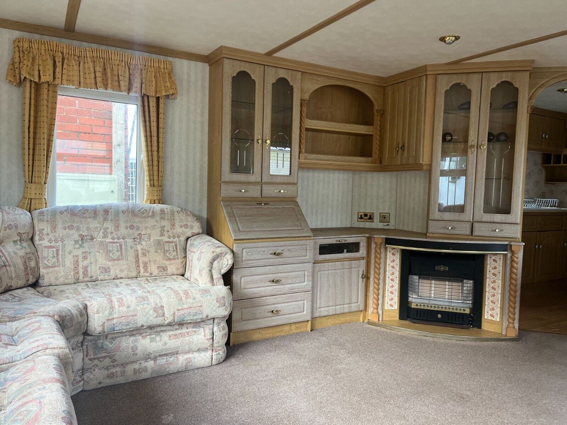 2 BEDROOM STATIC CARAVAN 36 FOOT LONG X 12 FOOT WIDE - Image 5 of 22