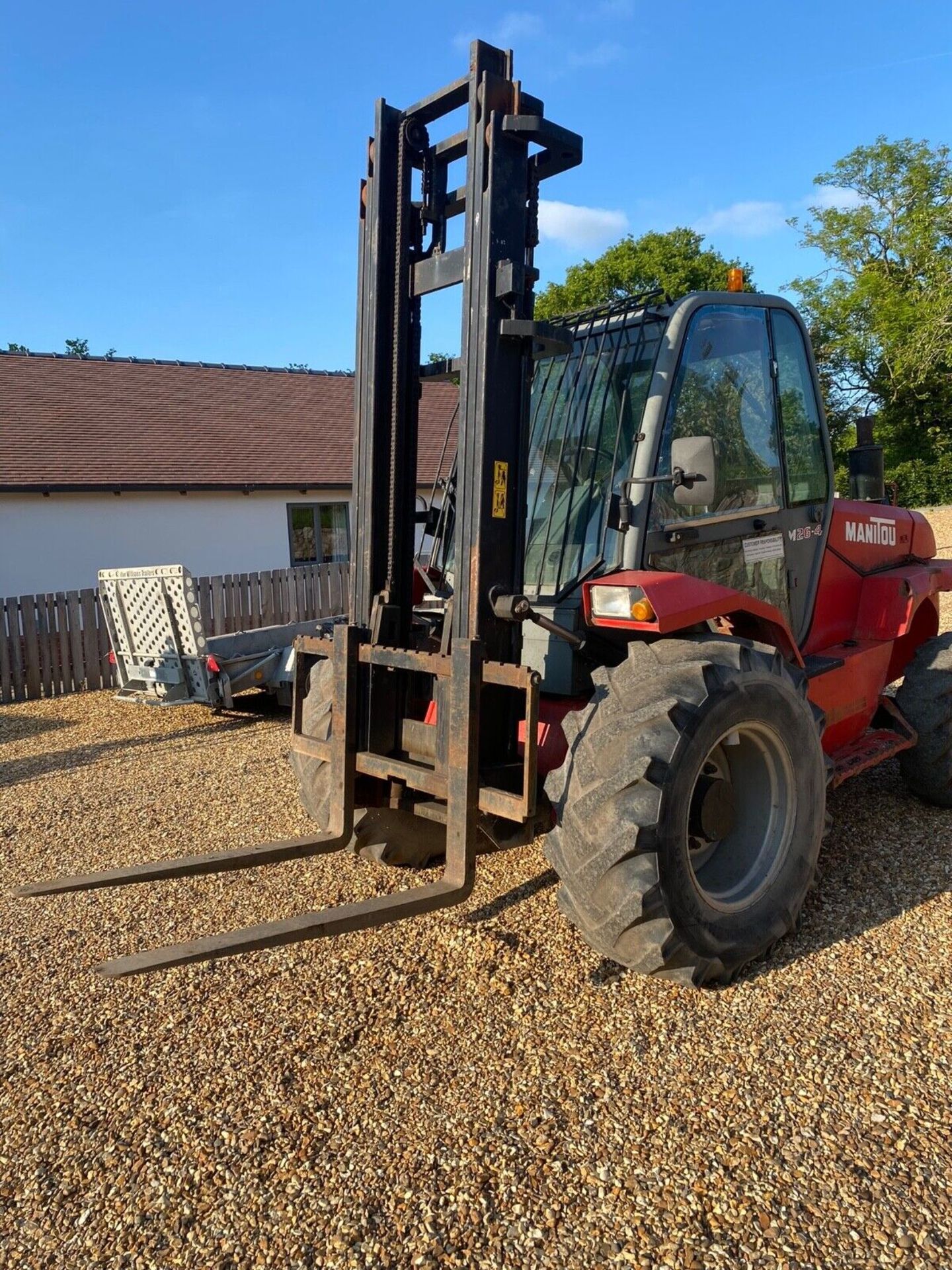 2010 MANITOU M26-4: ROBUST, WELL-MAINTAINED FORKLIFT - Image 5 of 12