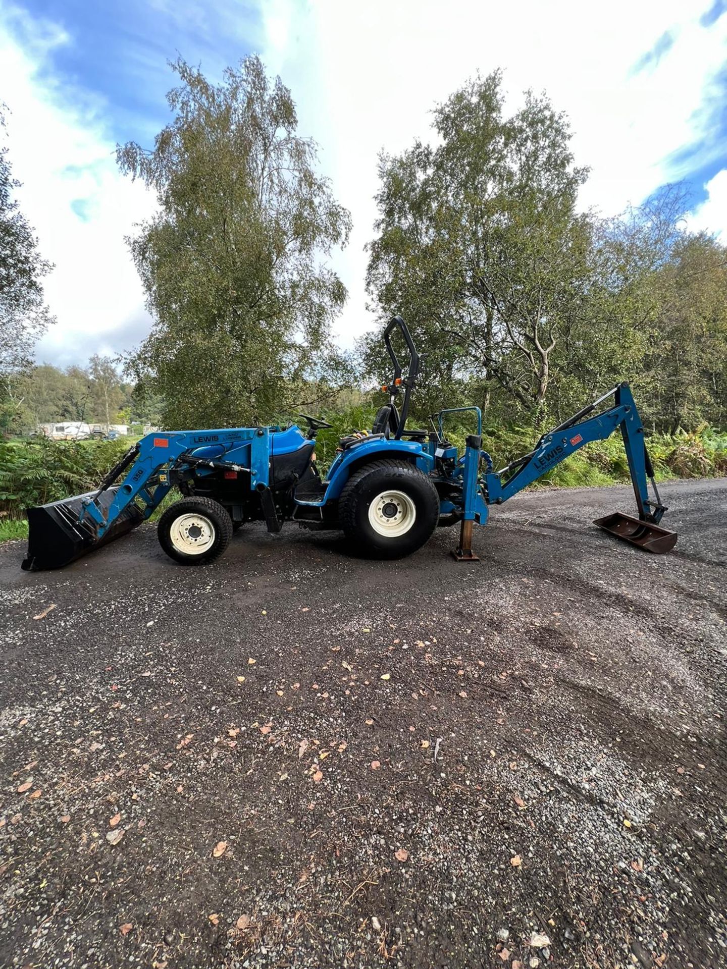NEW HOLLAND TC27D BACK LOADER, SPOOL VALVE, ROLL PTO - Image 15 of 23