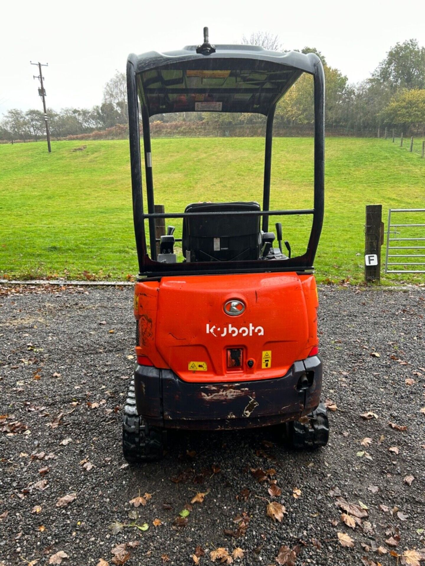 2011 KUBOTA KX016 MINI EXCAVATOR: RELIABLE WORKHORSE - Image 11 of 14