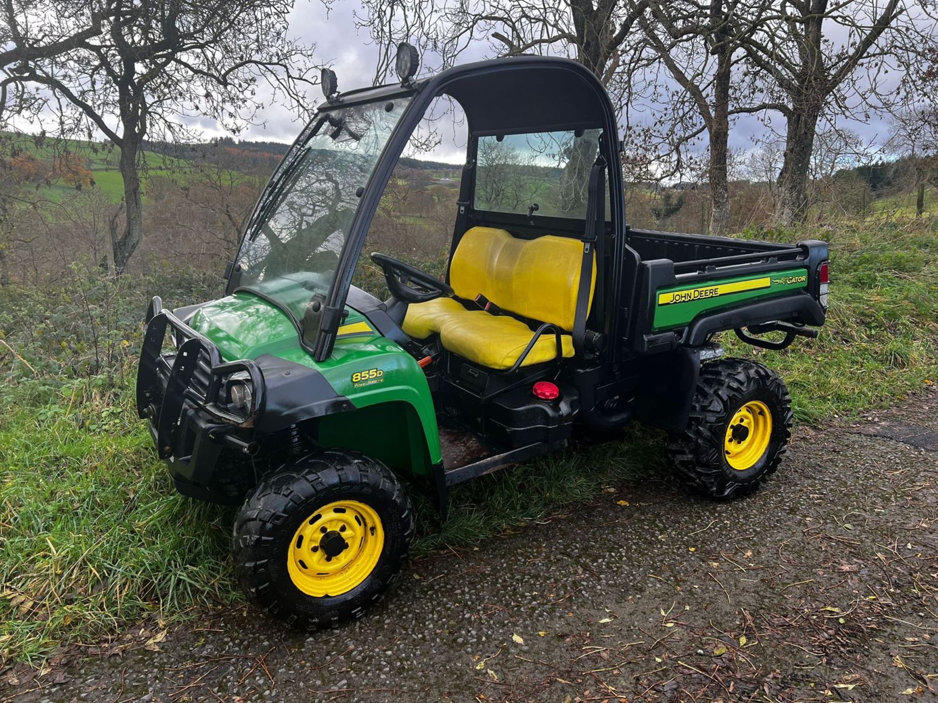 JOHN DEERE 855D 2014 4WD GATOR - Image 2 of 8