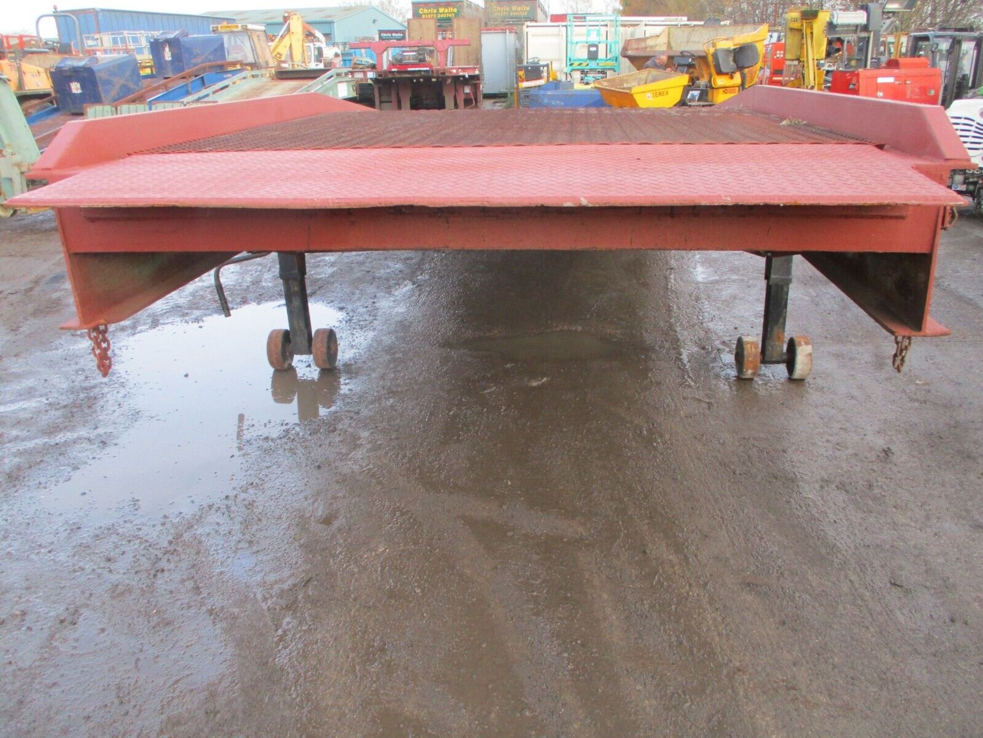 12 METRES LONG THORWORLD CONTAINER LOADING RAMP - Image 9 of 11