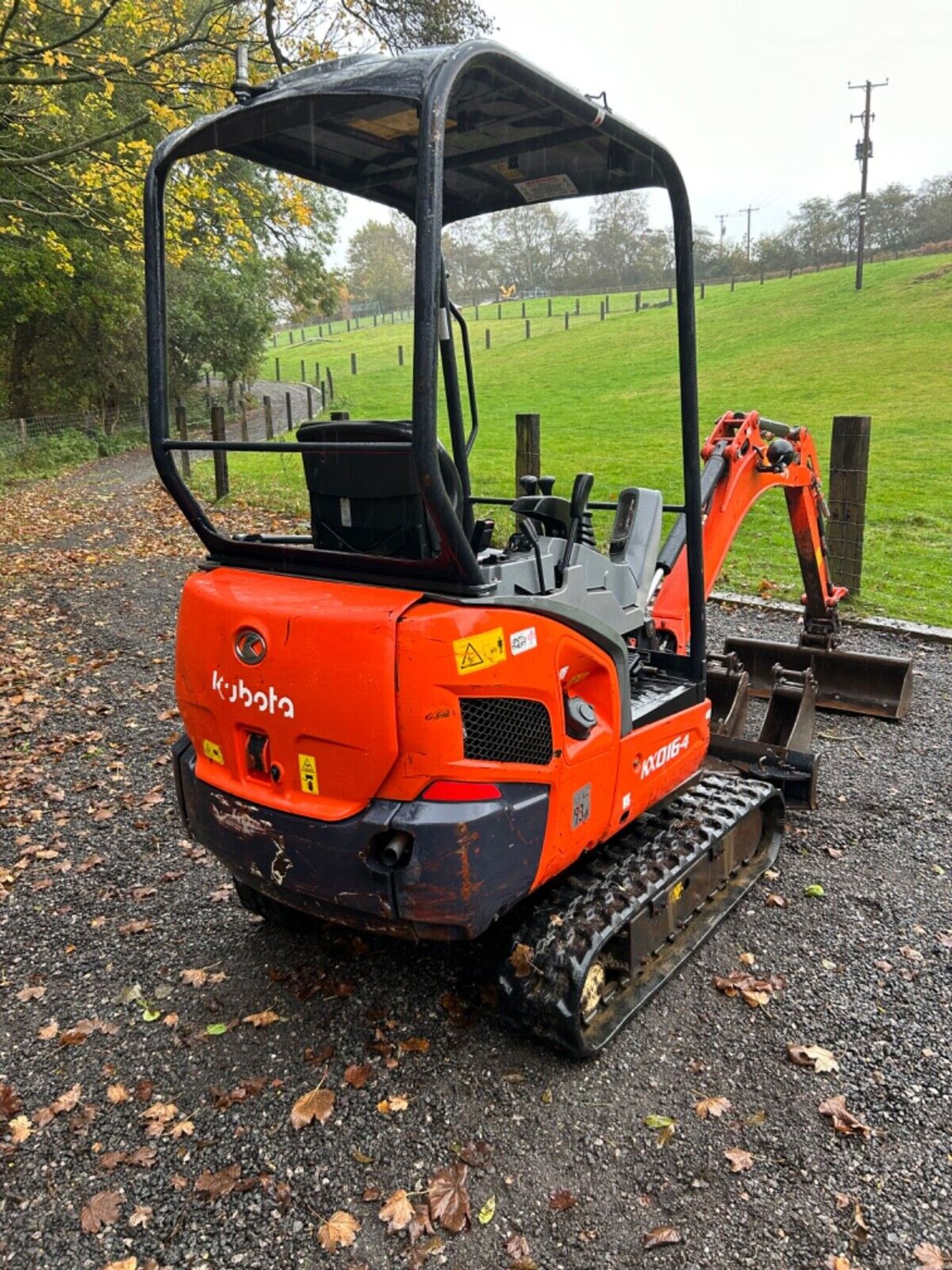 2011 KUBOTA KX016 MINI EXCAVATOR: RELIABLE WORKHORSE - Image 10 of 14