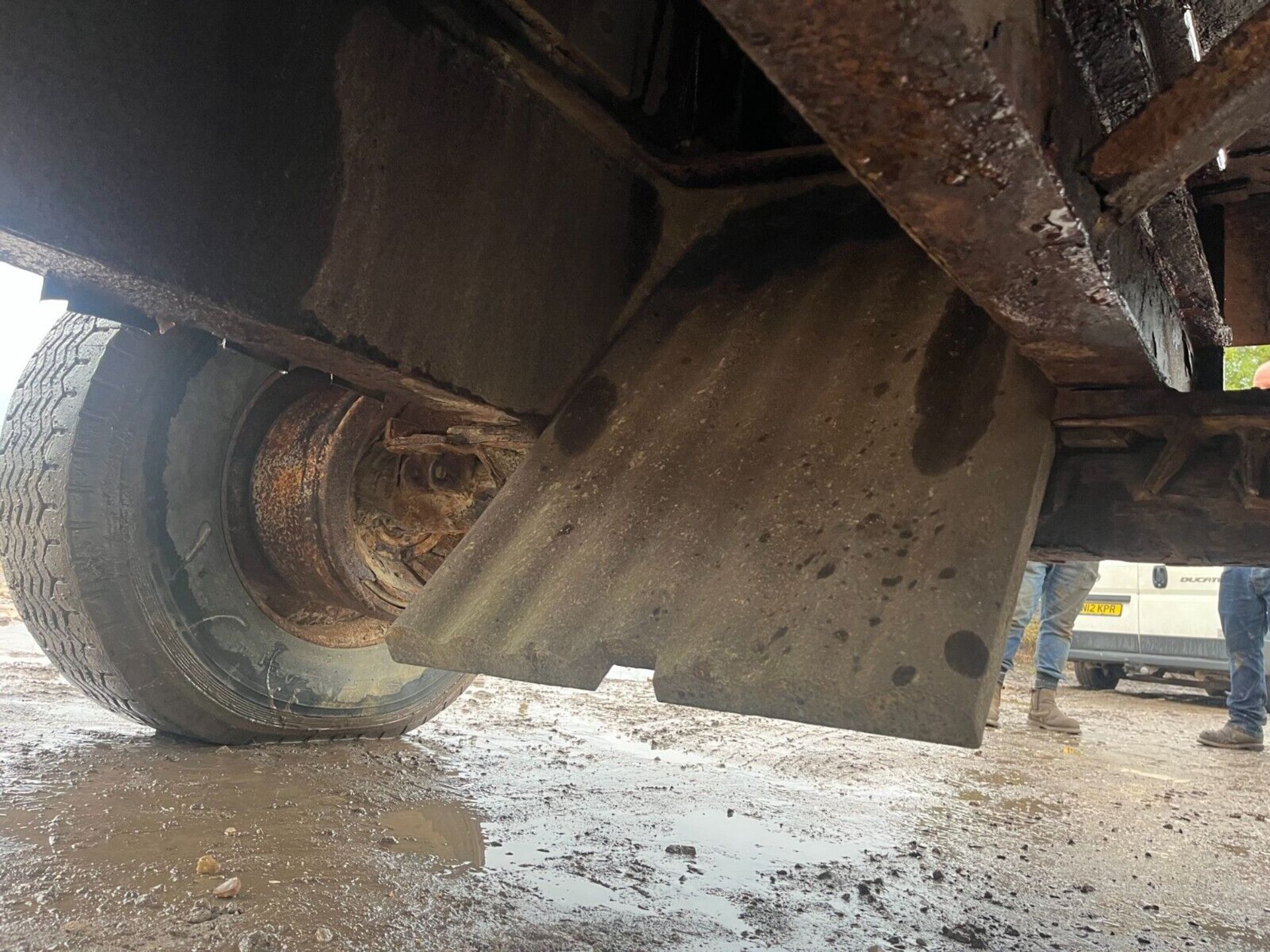 IMPACT CRUSHER MOUNTED ON A SINGLE AXLE DRAWBAR TRAILER - Image 10 of 11