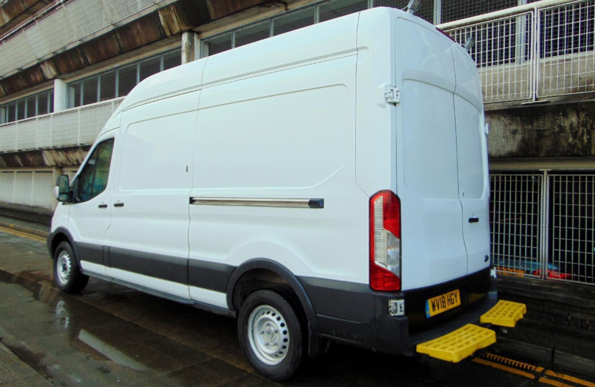 WORKHORSE ON WHEELS: FORD TRANSIT 2018, MANUAL, DIESEL, 3 SEATS, SERVICE HISTORY - Image 14 of 17