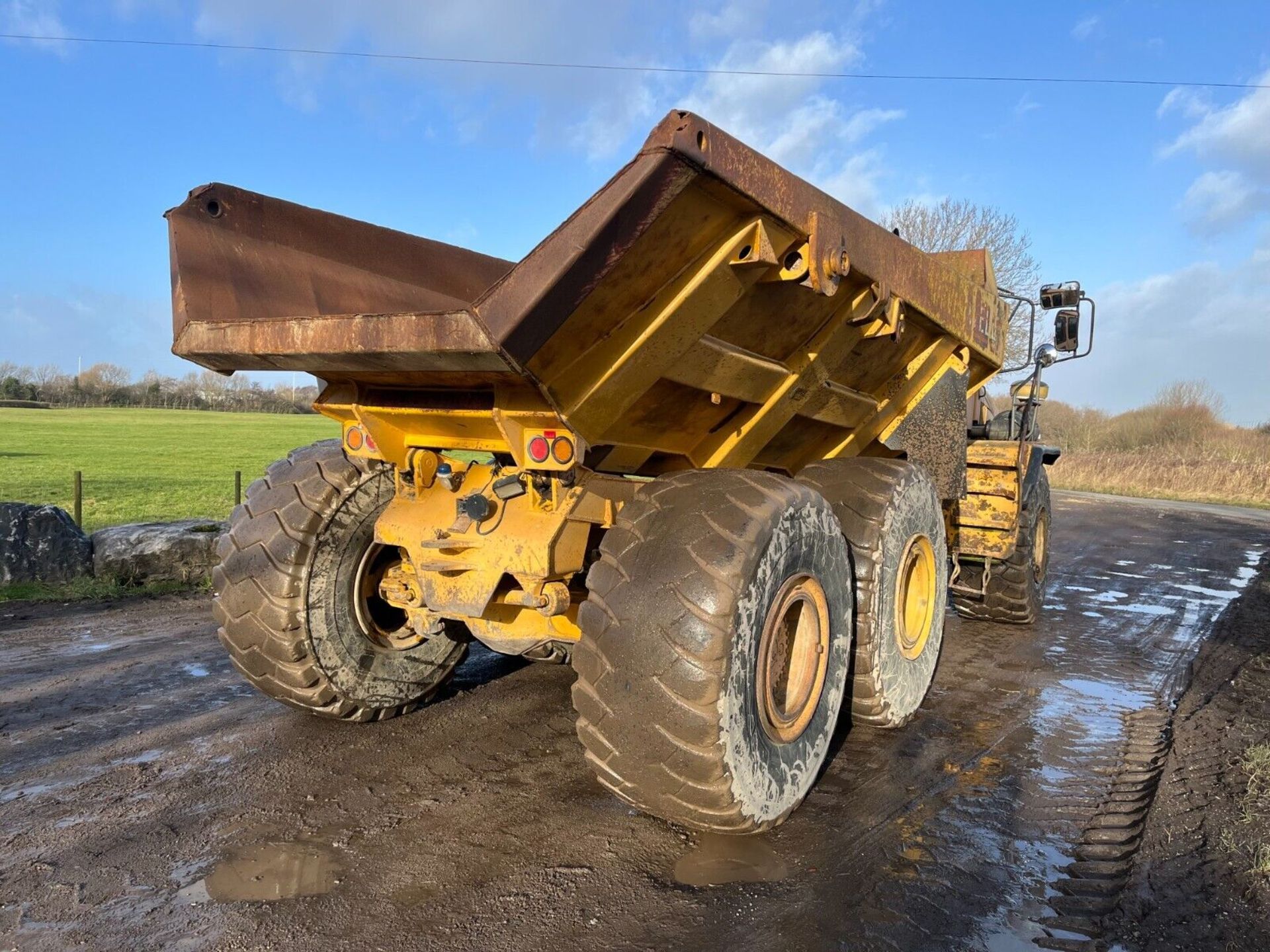 1999 BELL B40C 6X6 AWD DUMP TRUCK - Image 3 of 25