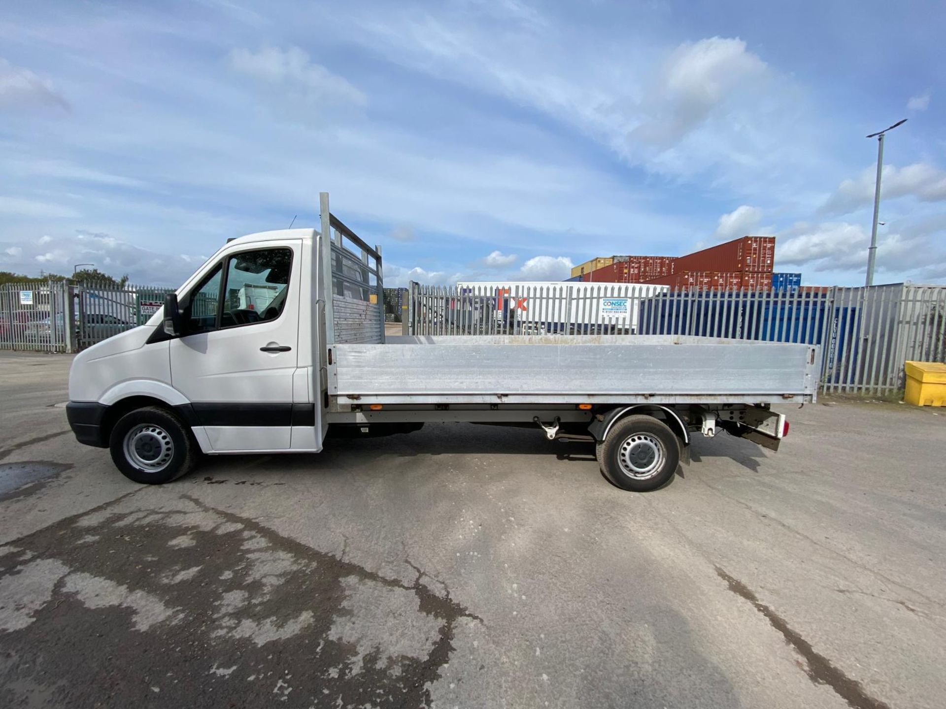 2017 VW CRAFTER EURO 6: RELIABLE 14FT DROPSIDE PICKUP **NO VAT** - Image 2 of 13