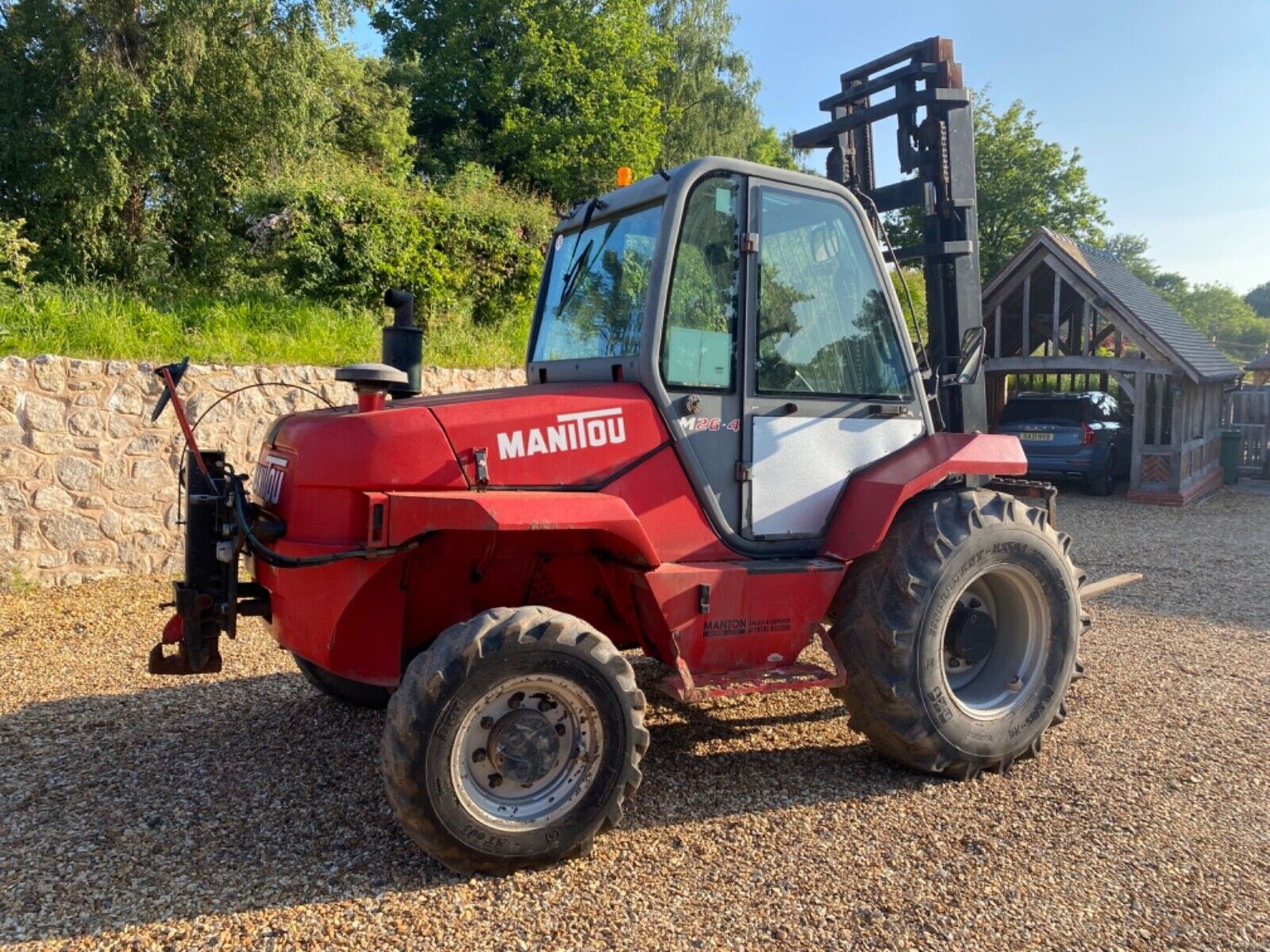 2010 MANITOU M26-4: ROBUST, WELL-MAINTAINED FORKLIFT - Image 8 of 12