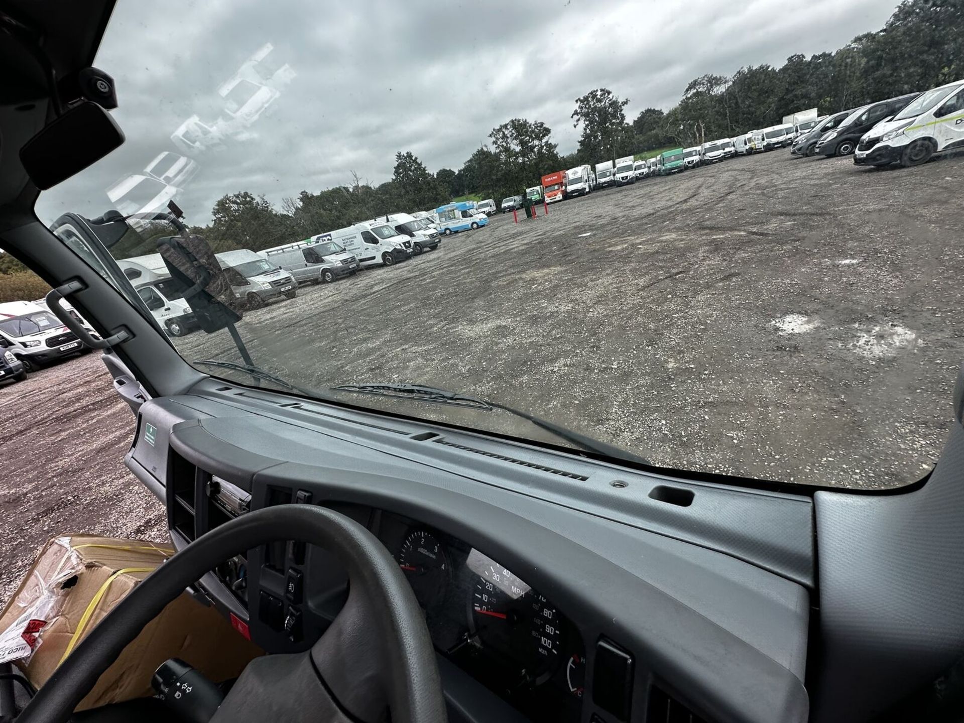 READY FOR THE ROAD: 2018 ISUZU TRUCK N35.150W GRAFTER RECOVERY MOT JUNE 2024 - NO VAT ON HAMMER - Image 10 of 14