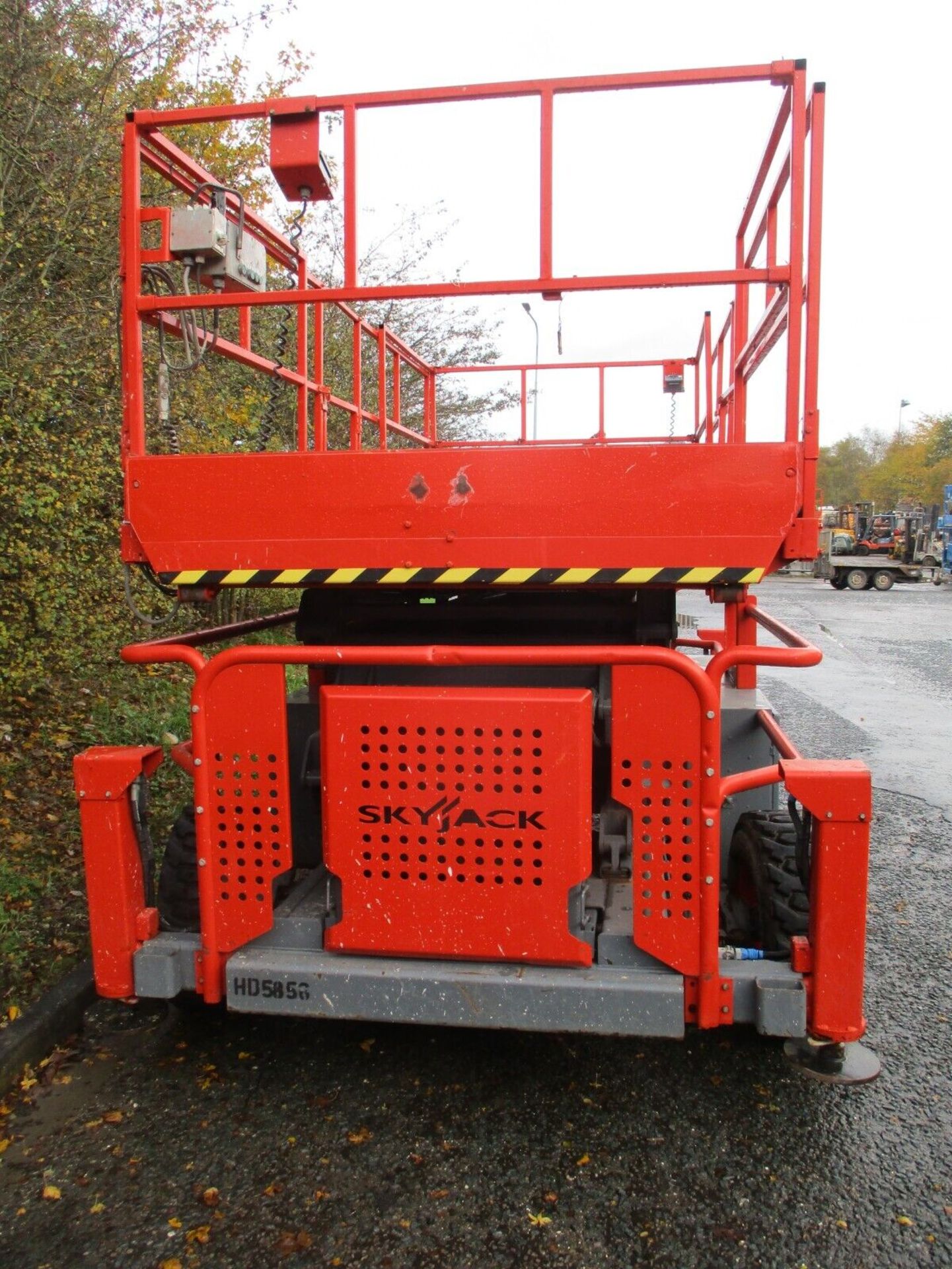 2015 SKYJACK SJ9241 SCISSOR LIFT - Image 12 of 14