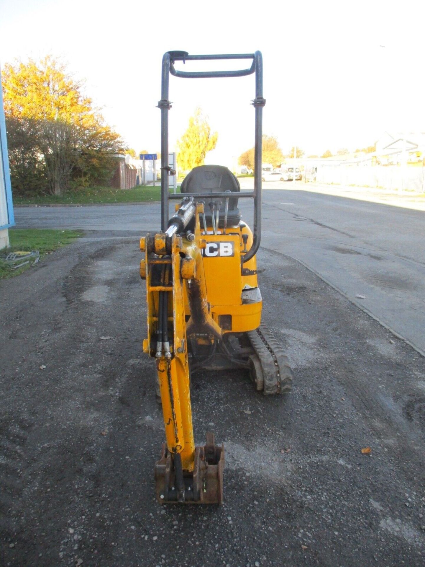 JCB 8008: MIGHTY MINI DIGGER FROM 2010, COMPACT POWER UNLEASHED - Image 5 of 14