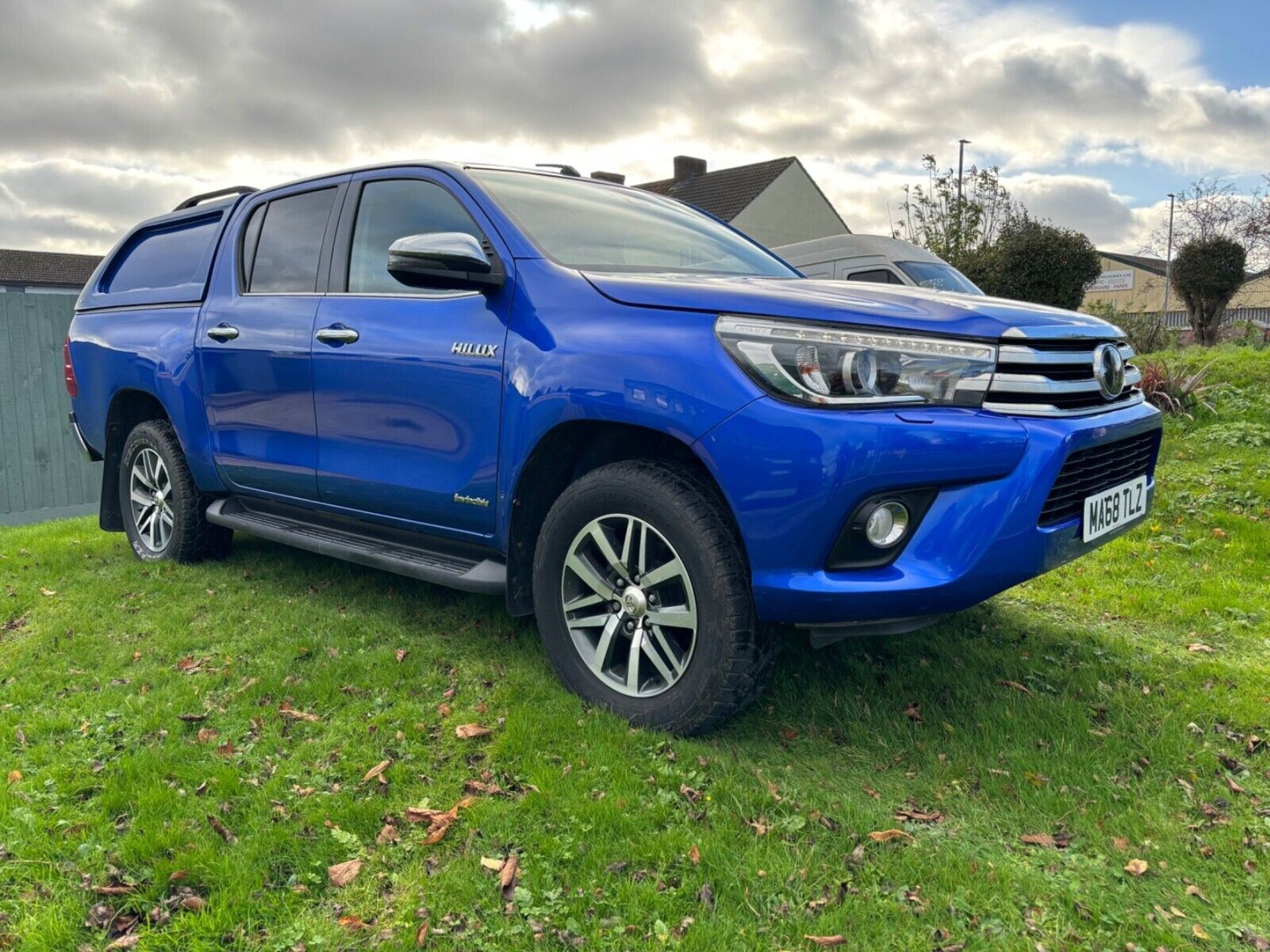 **(ONLY 78K MILEAGE)** ONE OWNER GEM: LOADED HILUX IN TOP CONDITION - Image 17 of 18