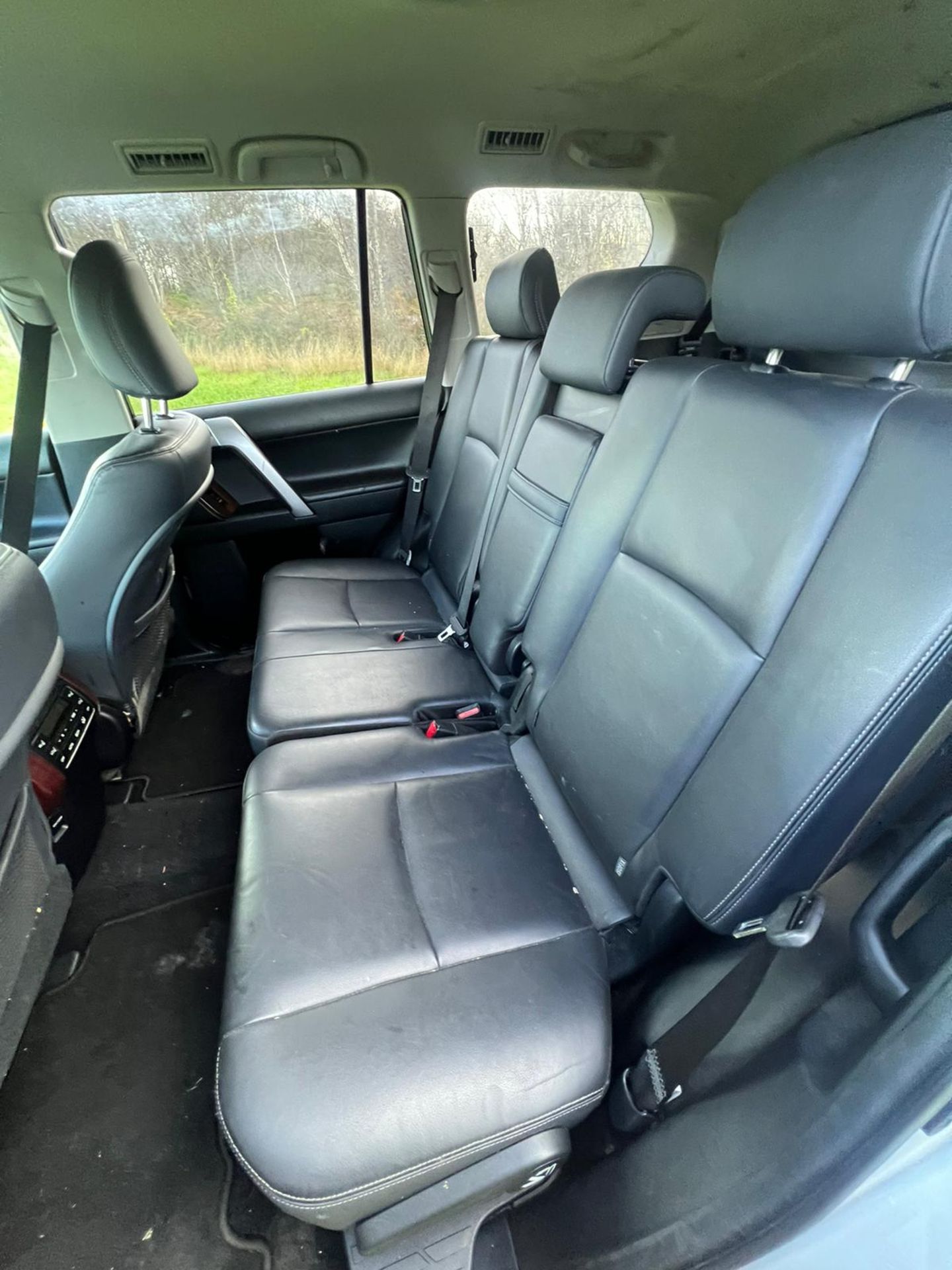 TOYOTA LAND CRUISER TOP OF THE RANGE FULL LEATHER - Image 17 of 20