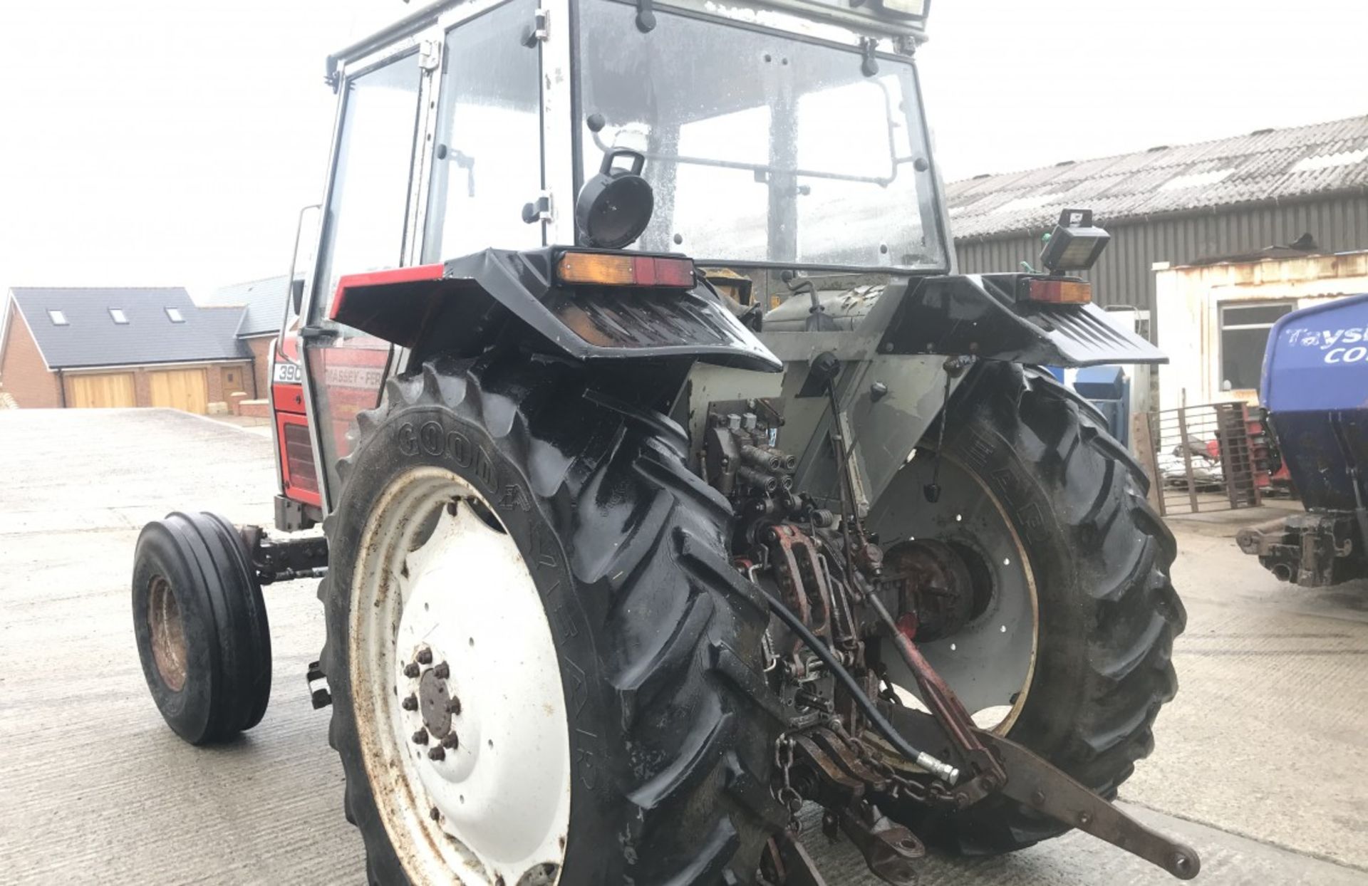 MASSEY F 390 AG TRACTOR - Image 7 of 13