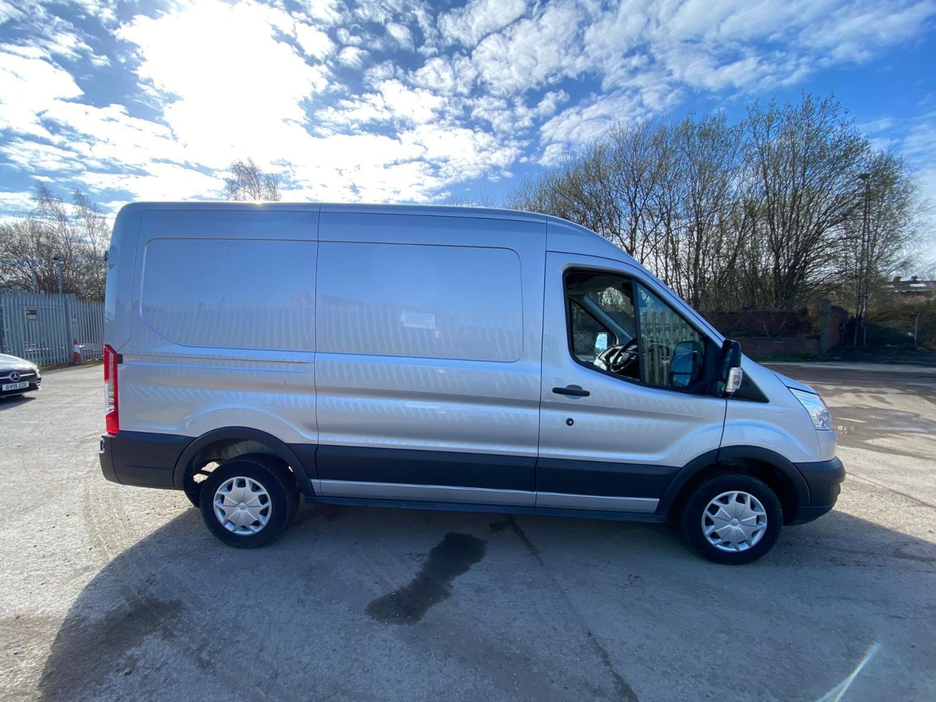 2019 FORD TRANSIT 2.0TDCI 130PS EURO6 290 L2H2 TREND - Image 10 of 12